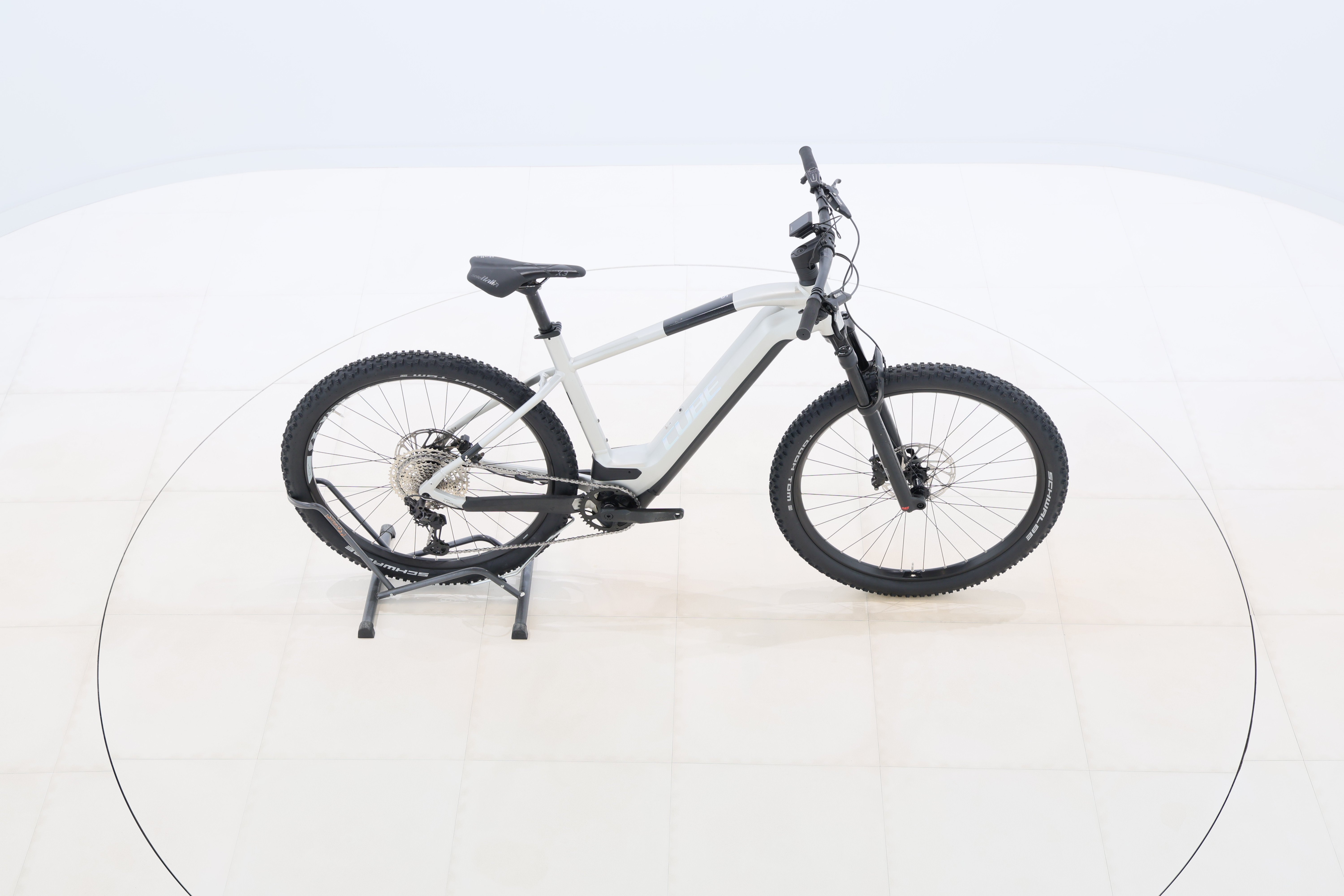 b20ef81b-c400-4c63-a309-5c96fe38114a