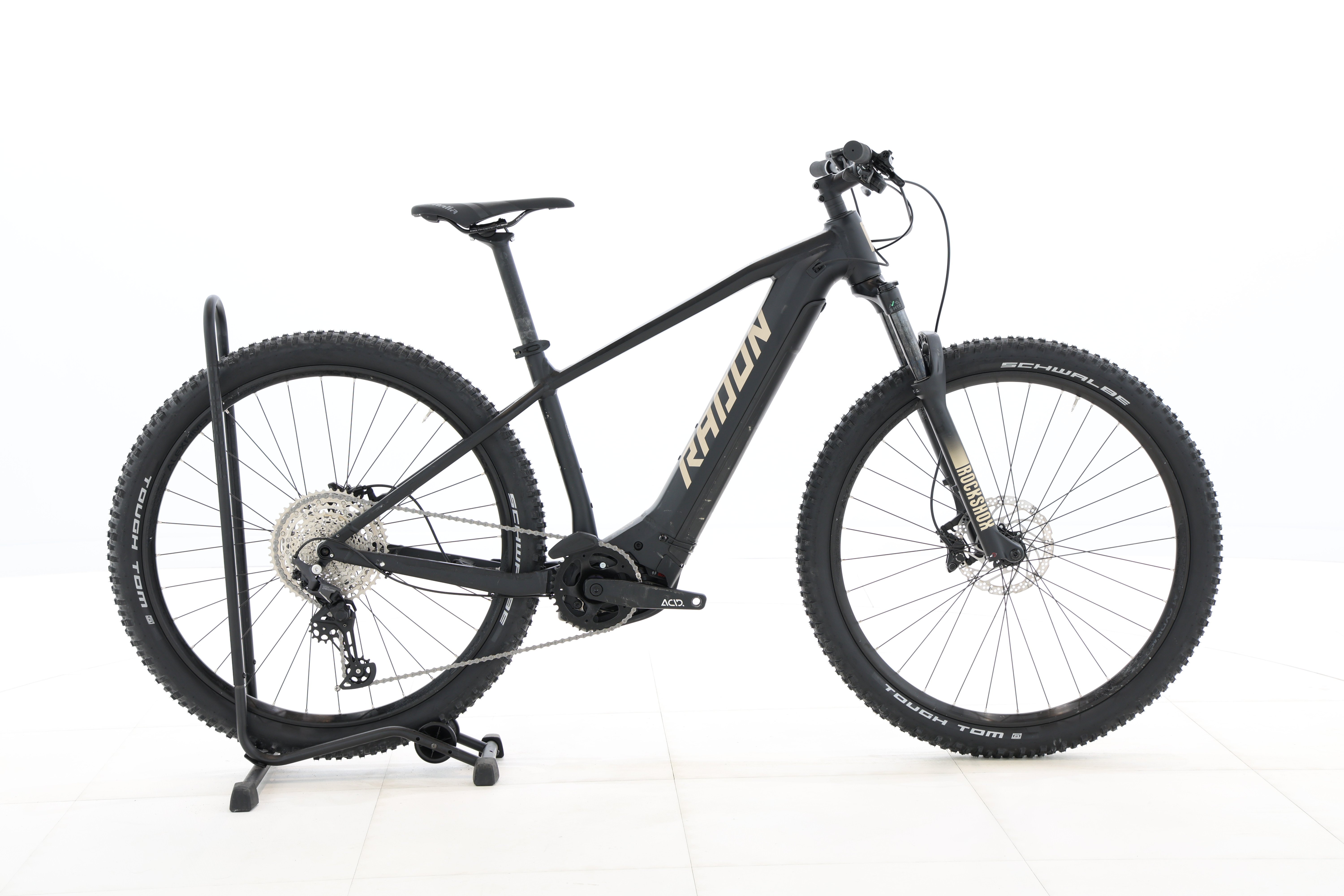 1600b6b2-423d-4e85-8c35-e826607a4382