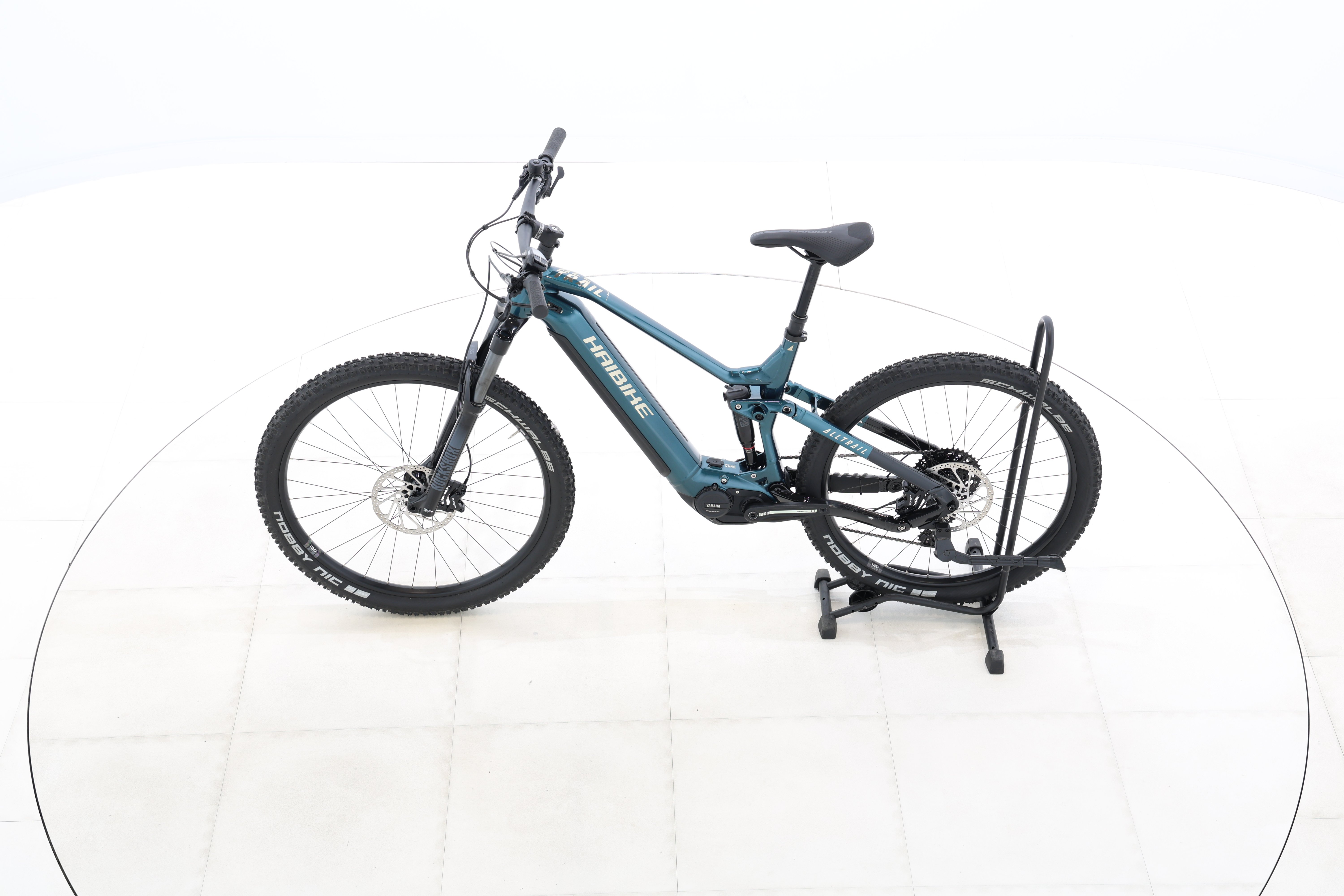 1d0146bf-4068-4cef-8808-a6eb447e5099