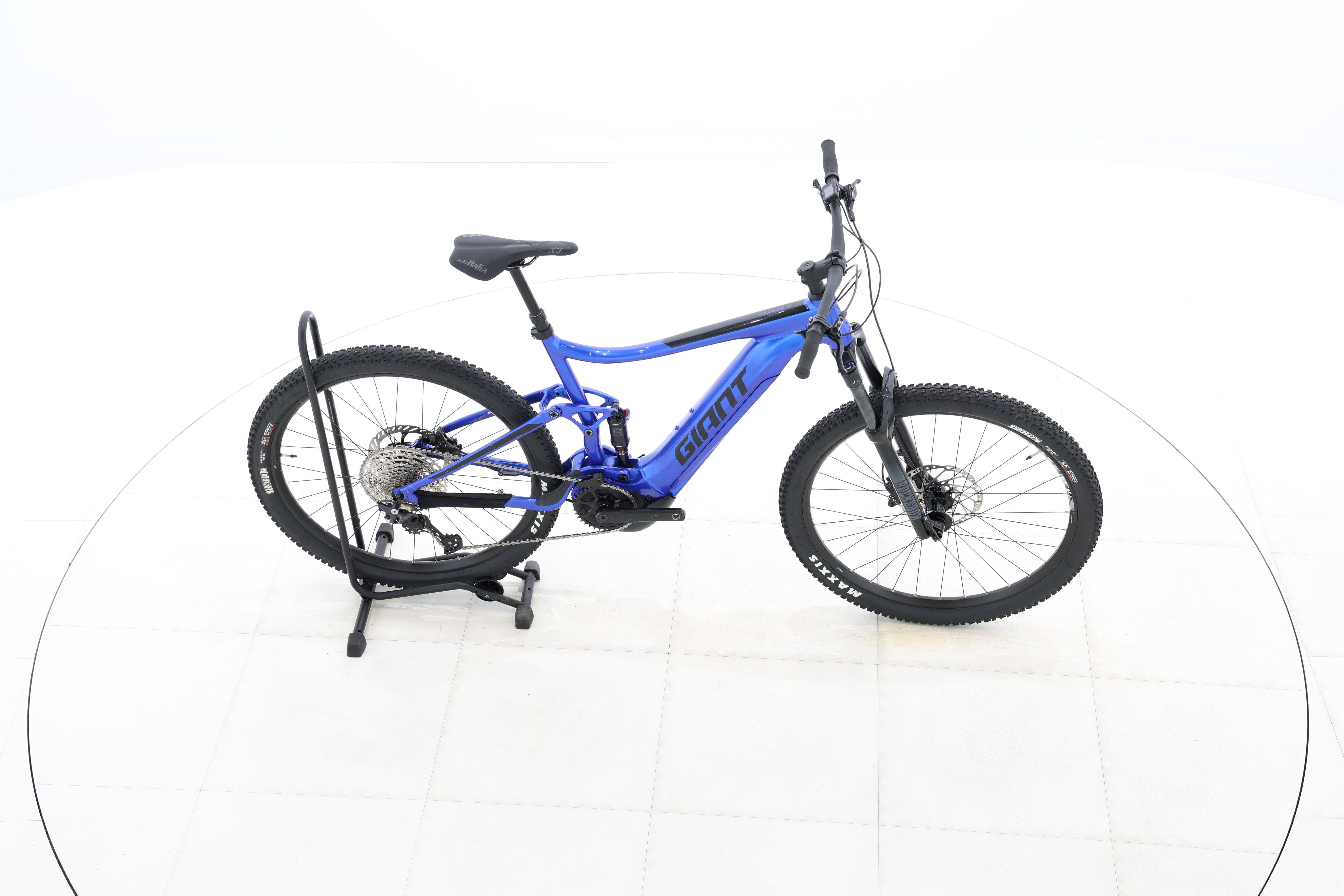 204f49c3-0550-4b85-a1da-76781be2b73c