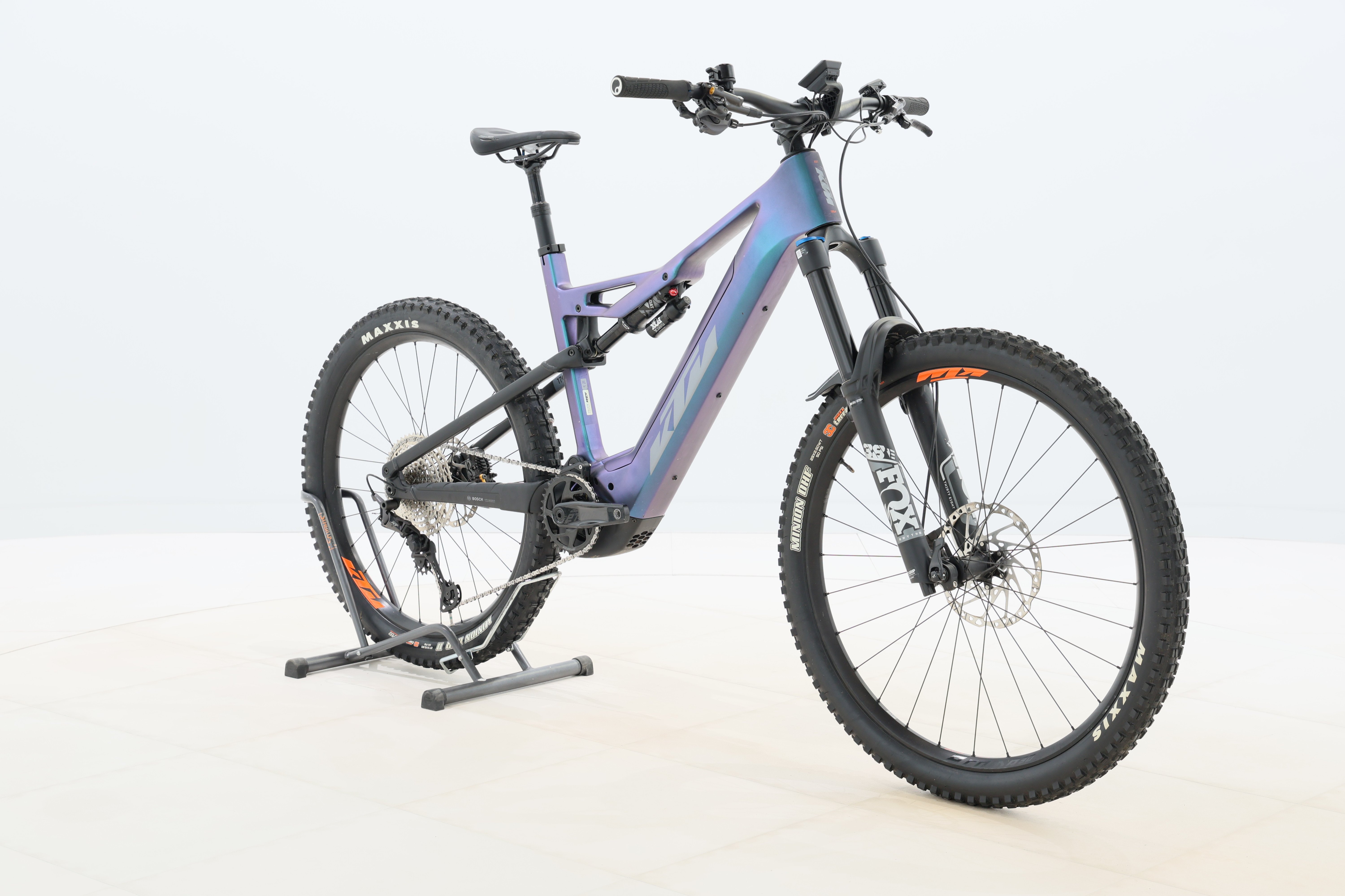 ef2299e1-2a6a-4ee8-85a3-2e06e6f78c4f