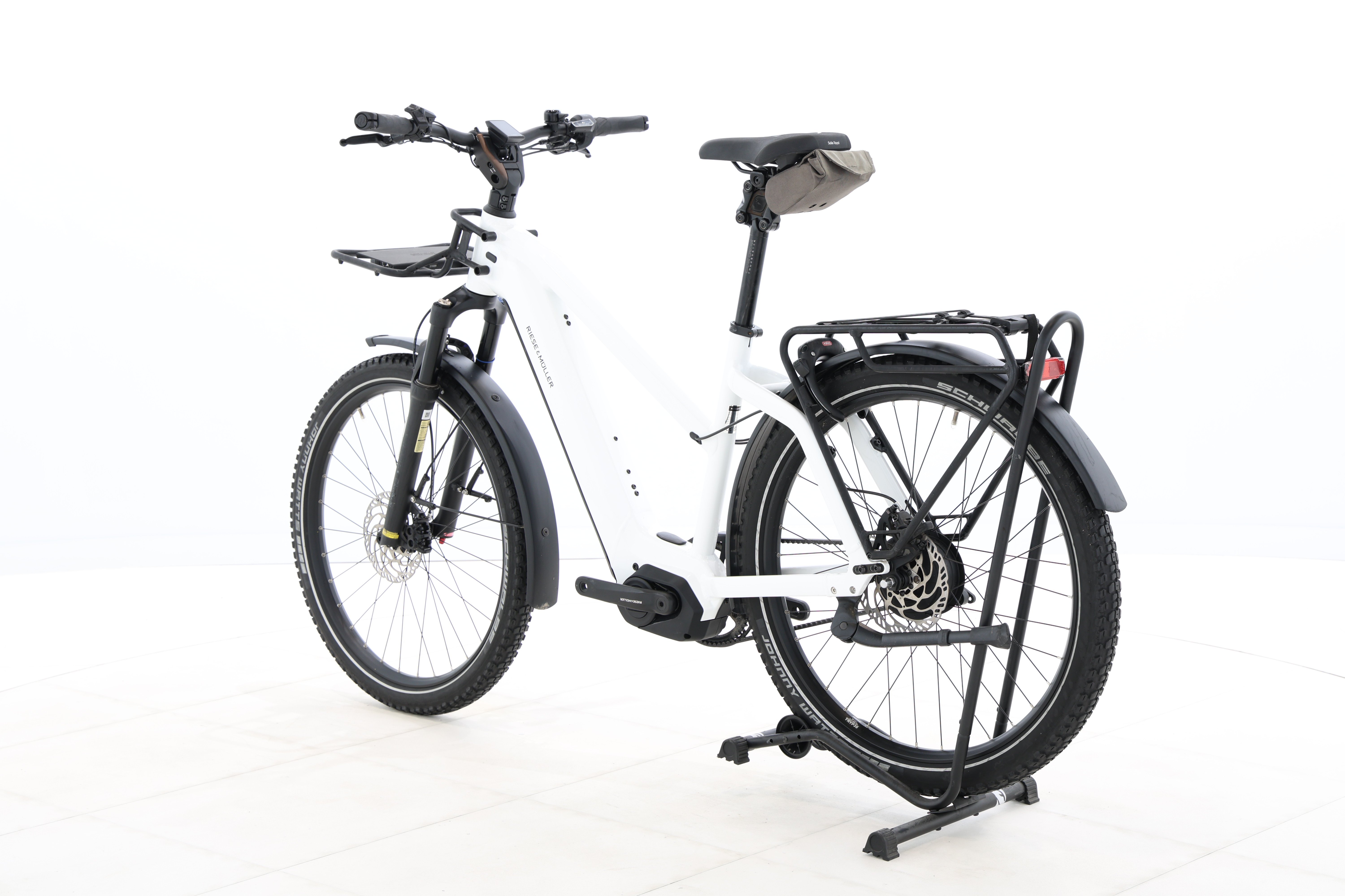 7a6692dd-35f1-42a5-87f4-3b9a479e507e