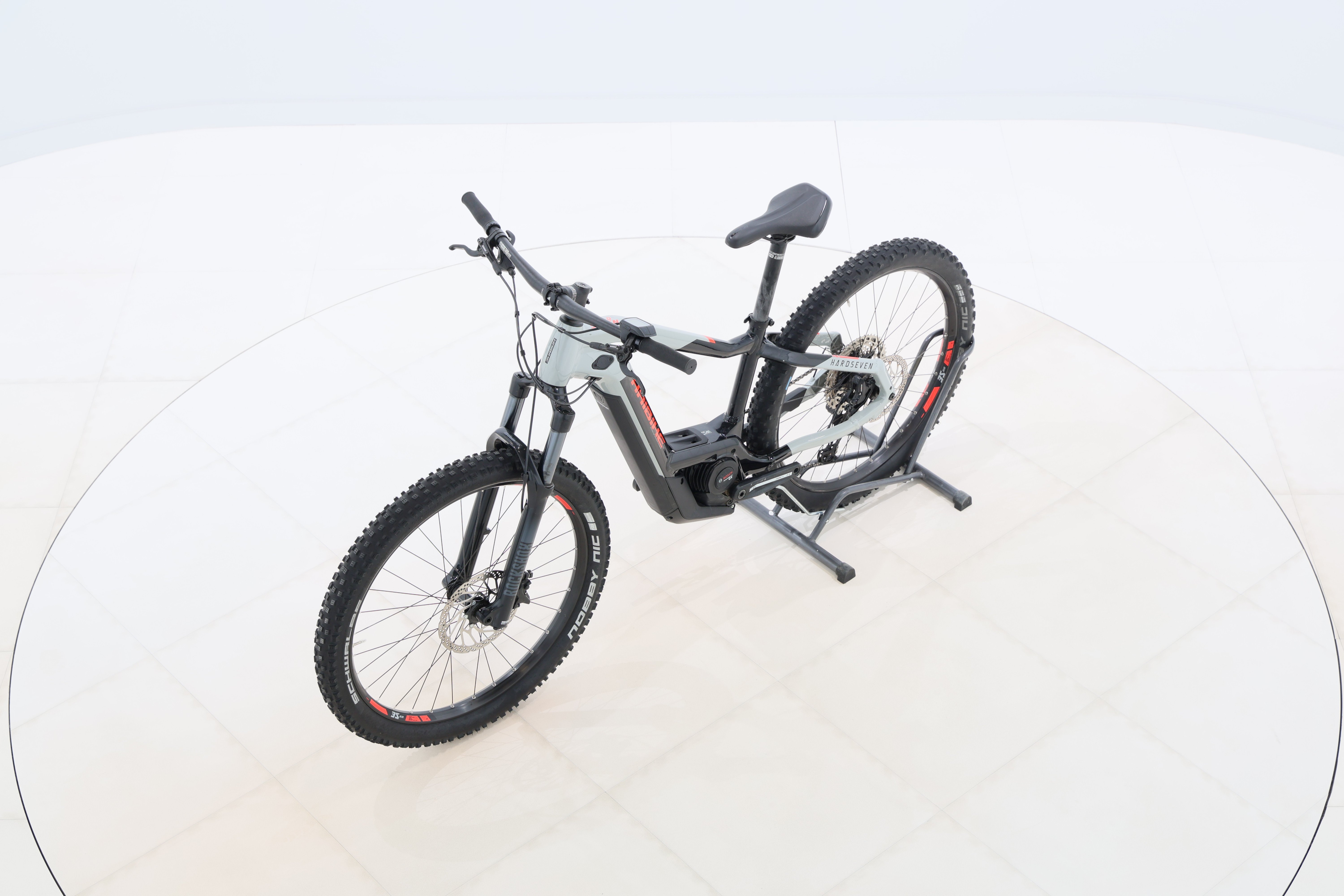 81dec76b-d5e9-4133-8497-fc05666c6ebd