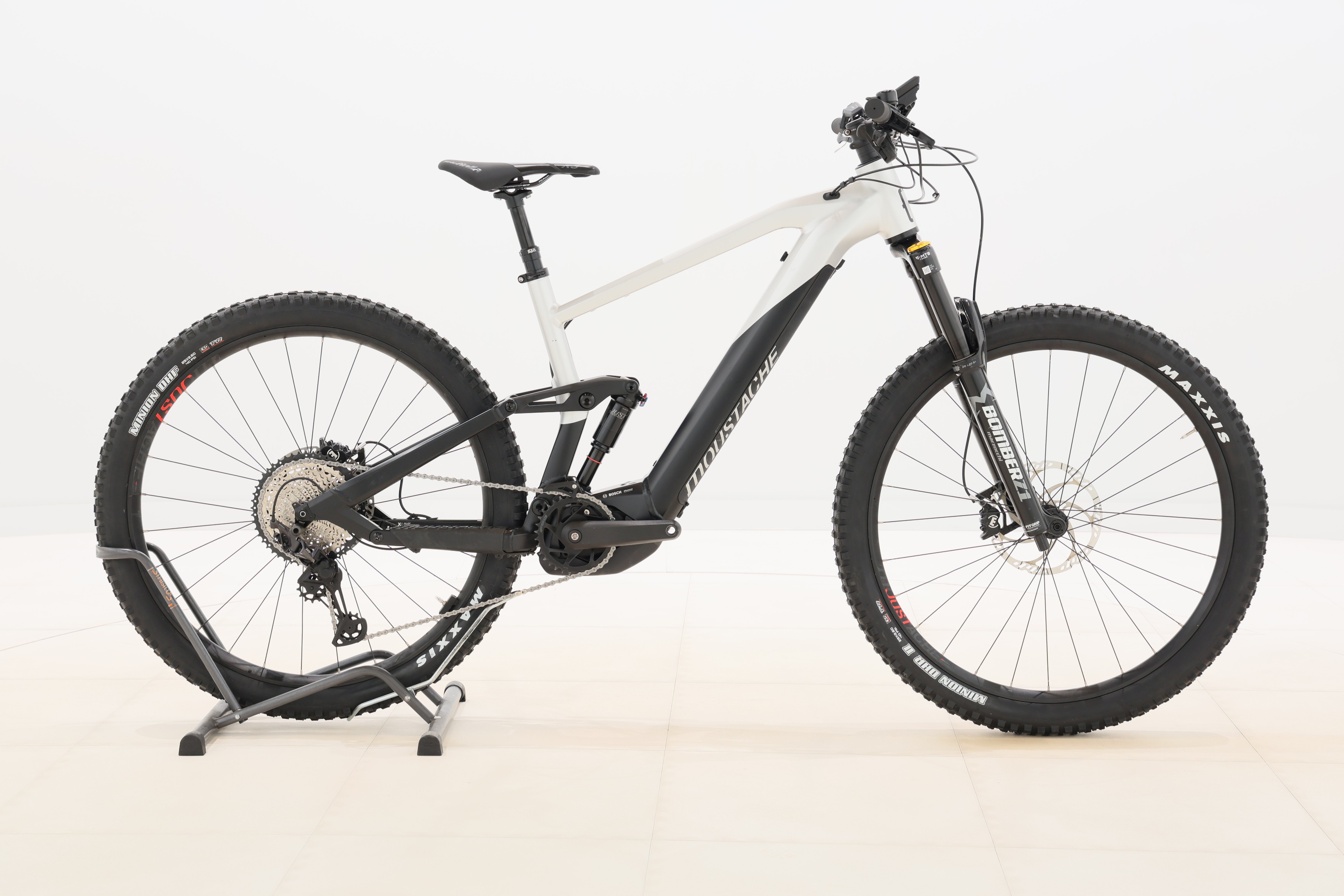 d6cf9d1e-9919-4722-8b1e-1e3e9d42b280