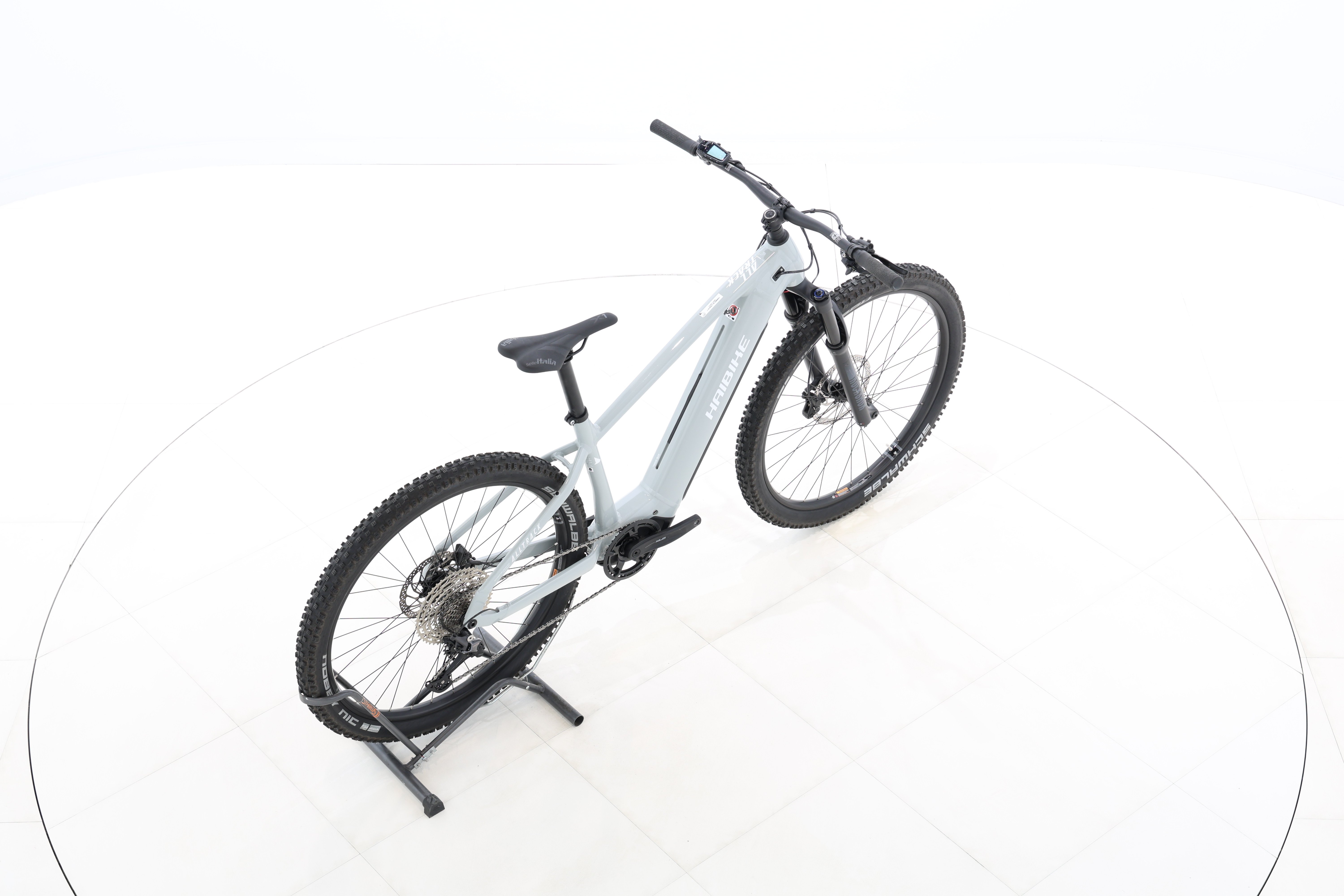 f2b4a30a-1b9b-46d2-8e96-7bdeef5e2740