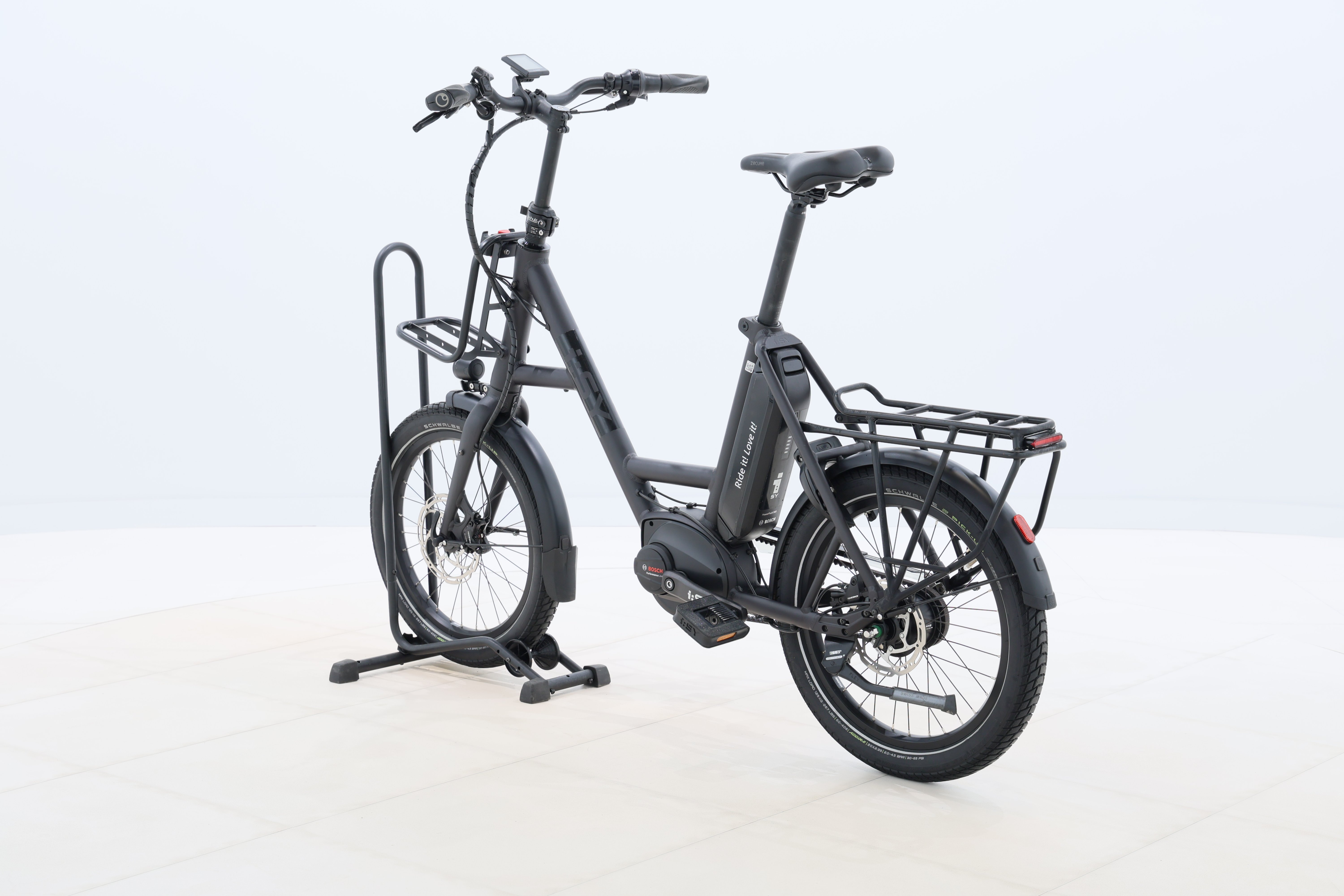 9b83f183-33c7-49c8-82c5-c120c19d5878