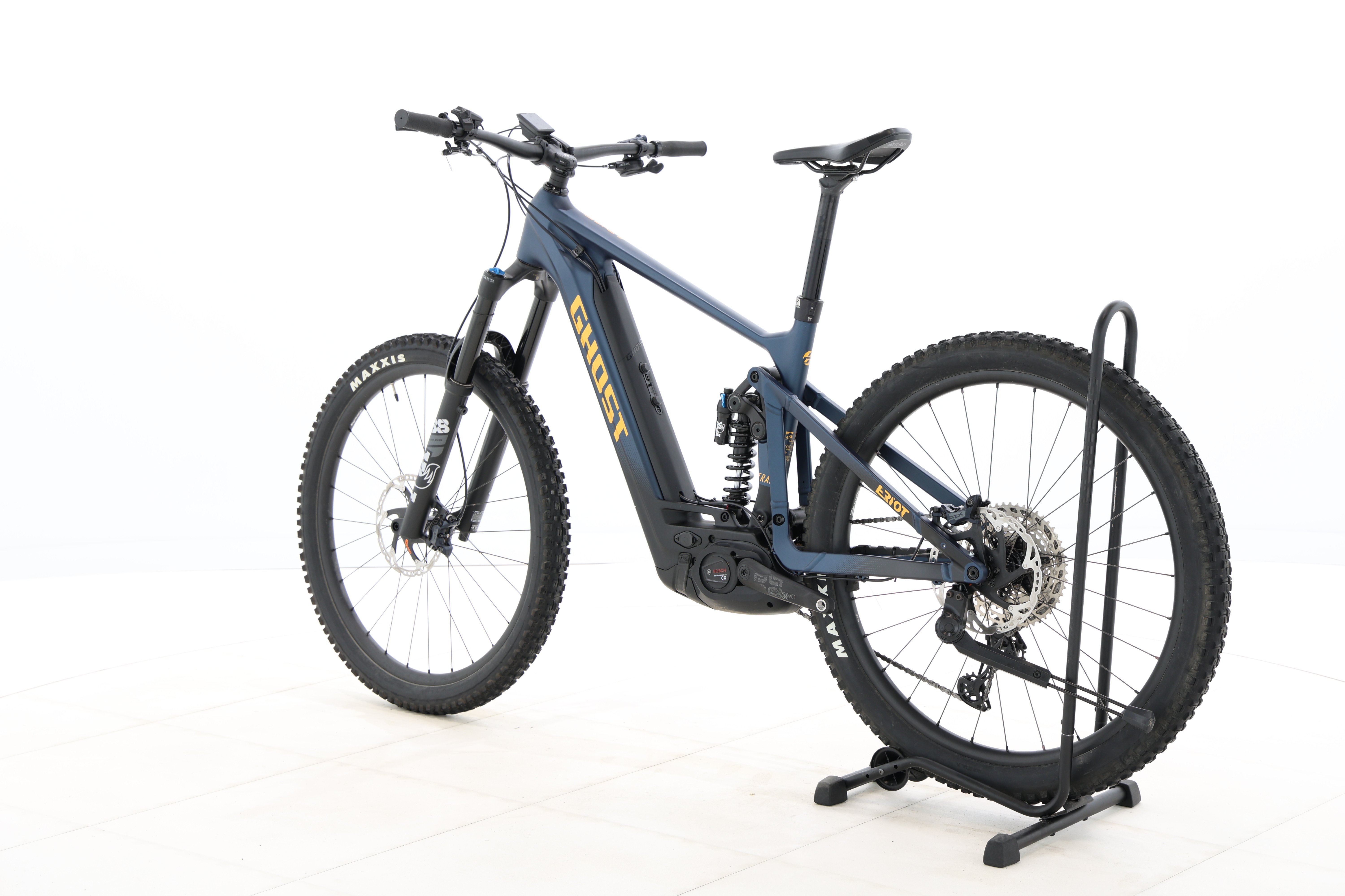 b9fa7910-bb11-46c6-ab70-0b42c1c06544