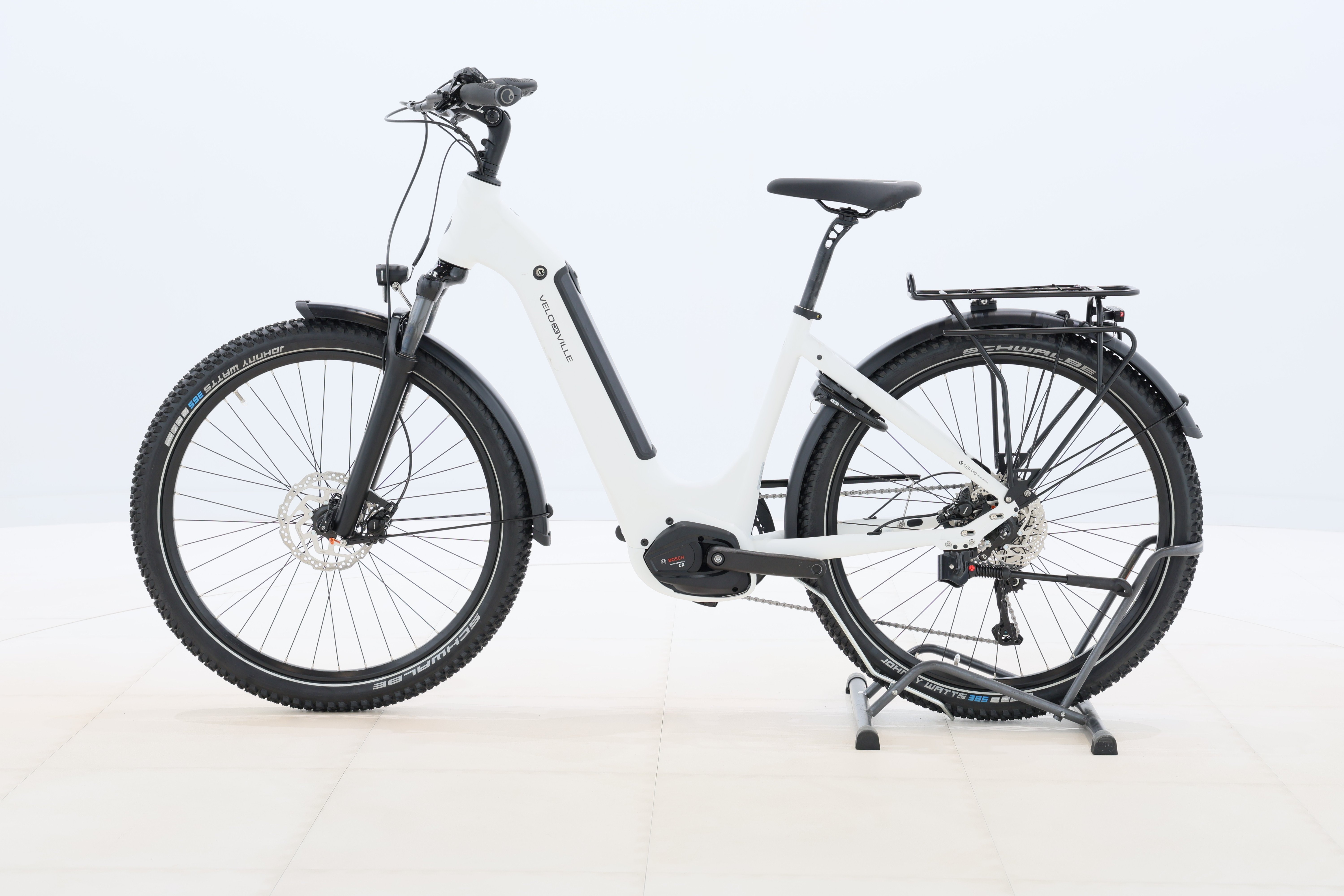 a096881b-3dc5-44e4-9a47-db69e92018e1