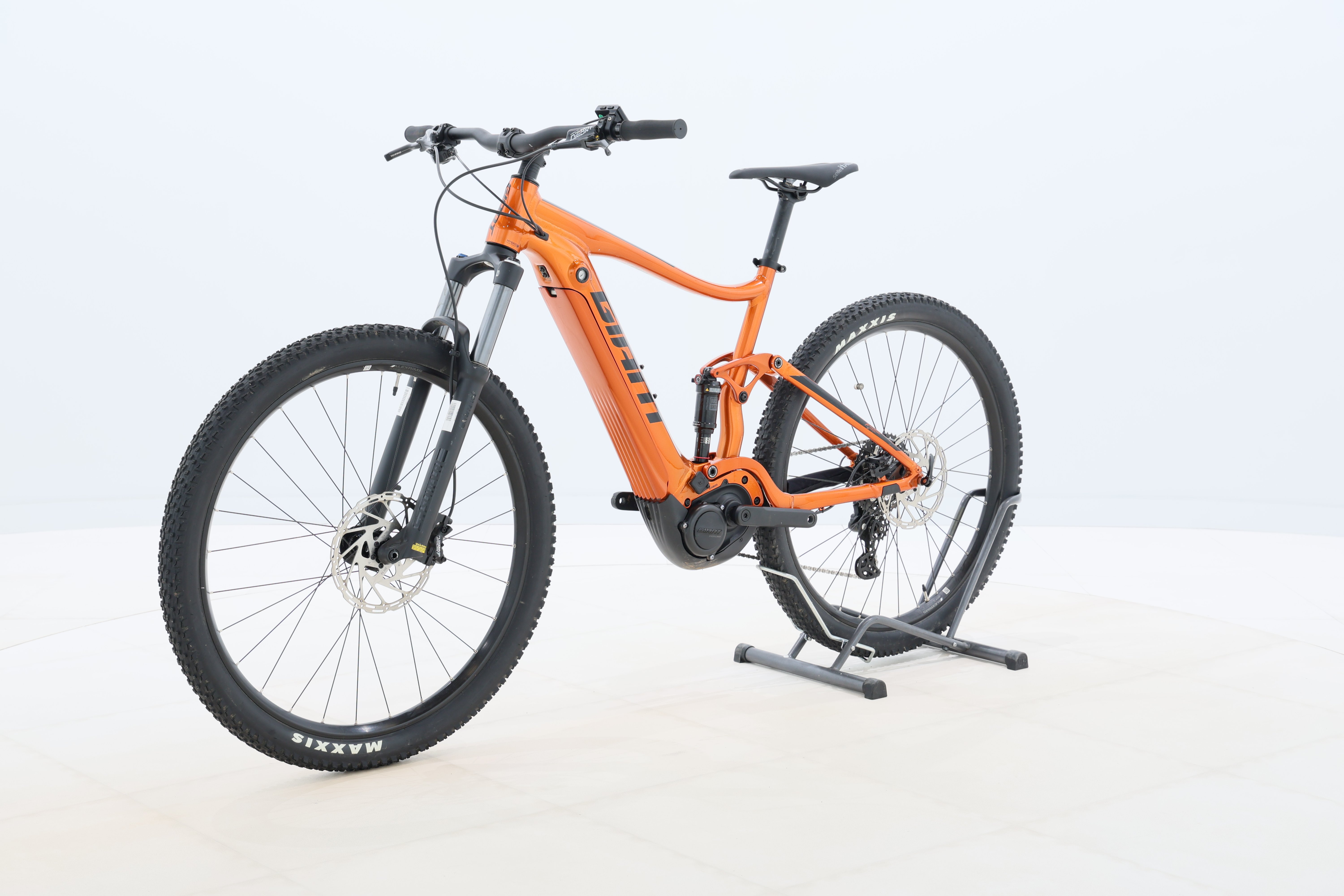 04ee30db-27f9-4b66-84d5-cea02b62fda6