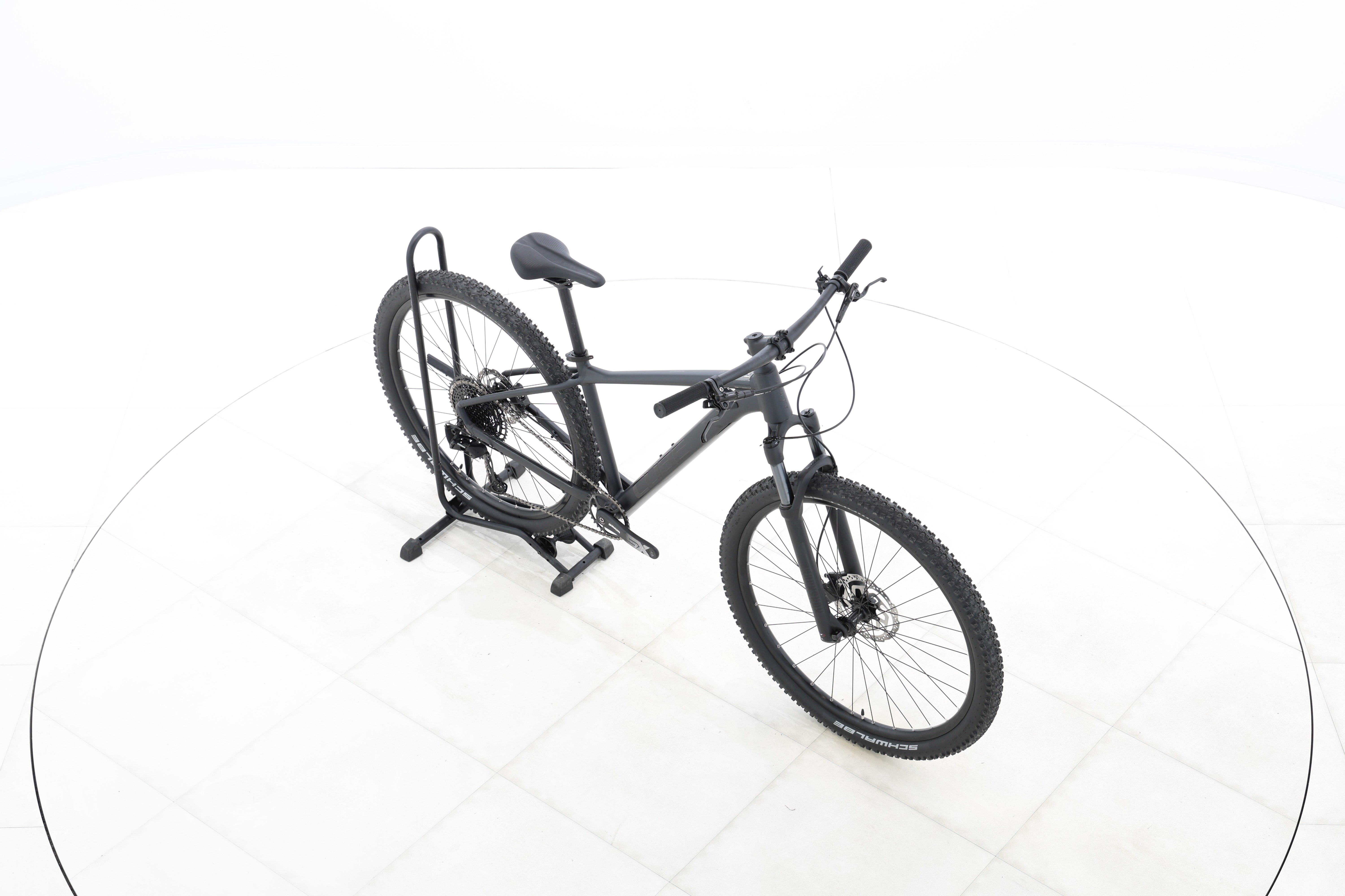 c79a08bc-b34f-4968-a2cc-2407393f2532