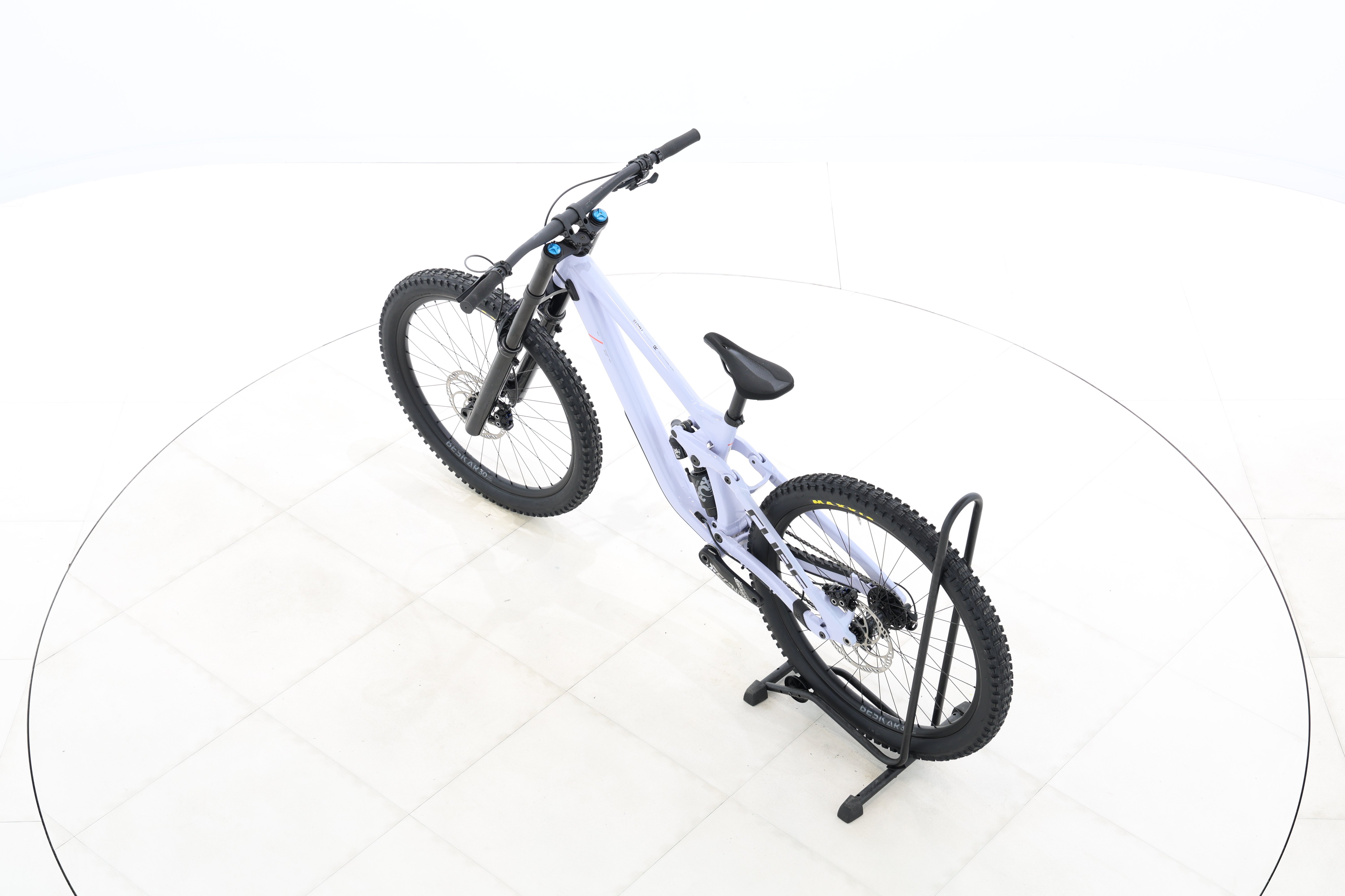 3e92636d-f3fe-4046-a6c8-5ac9237ab444