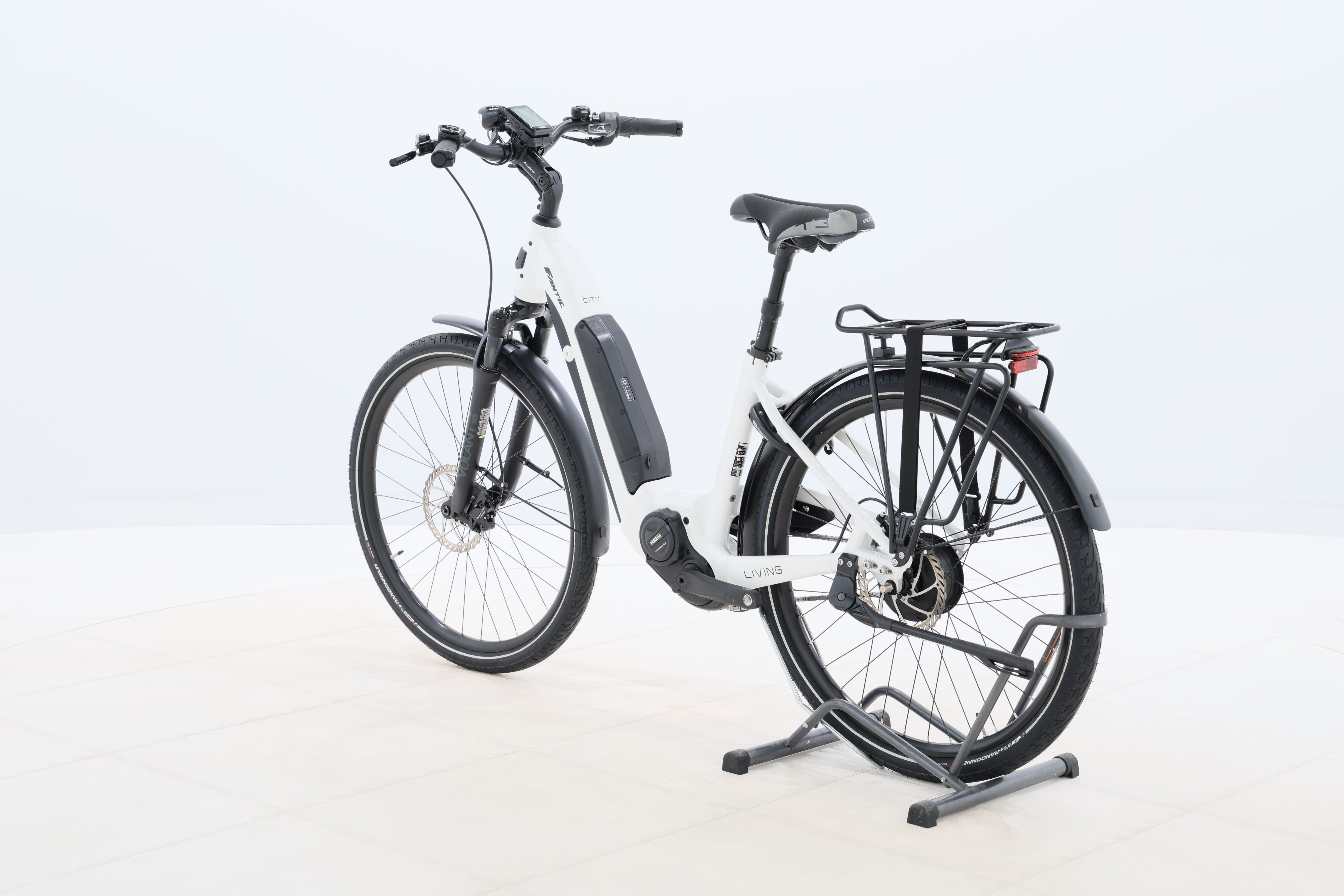 a698e9d2-1d68-4eed-8e8e-c861af3b2018