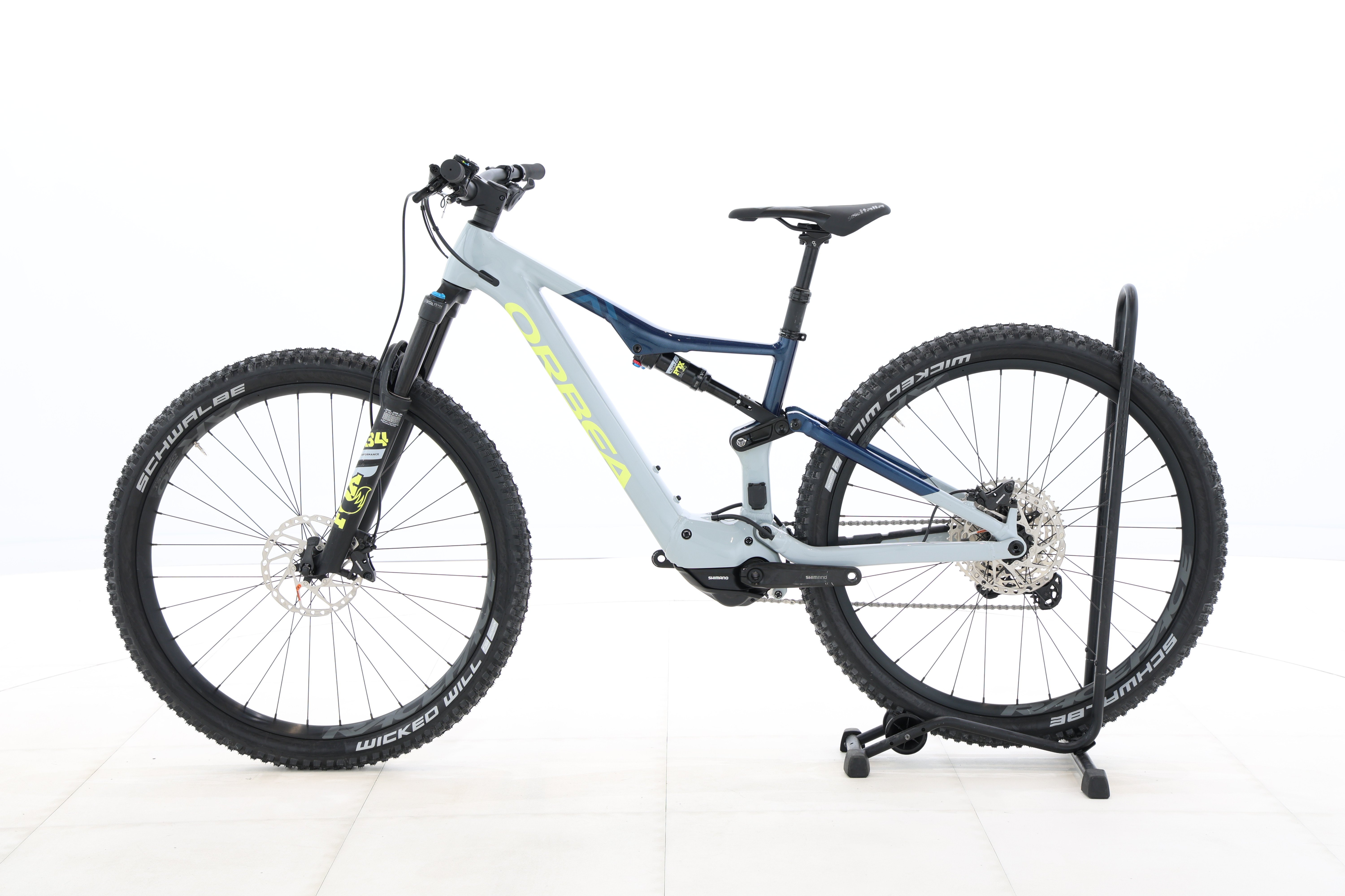 d46c428a-15a2-4217-9d75-66b157055e57