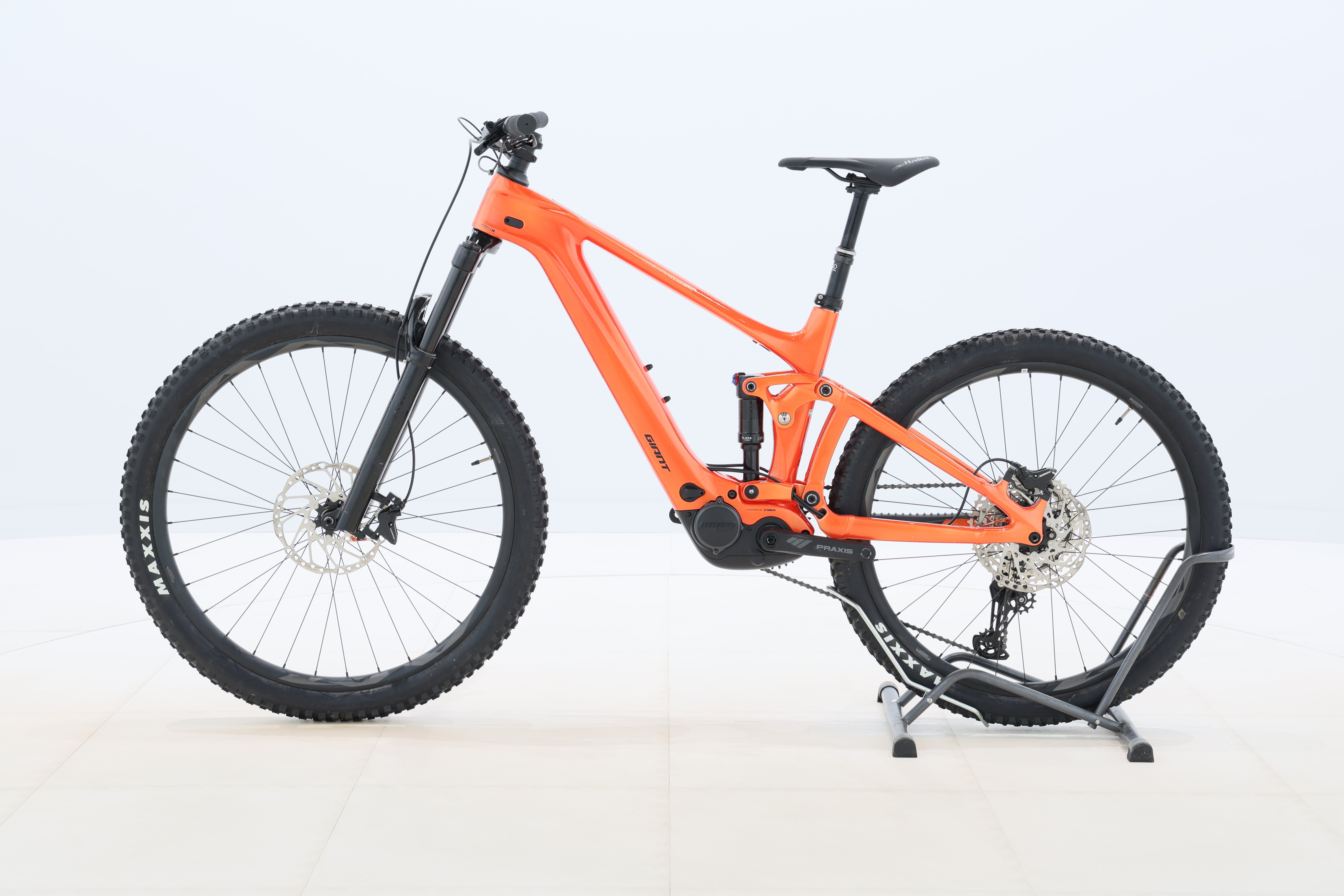 8df8d877-cd47-4d3b-b993-18634d95036b