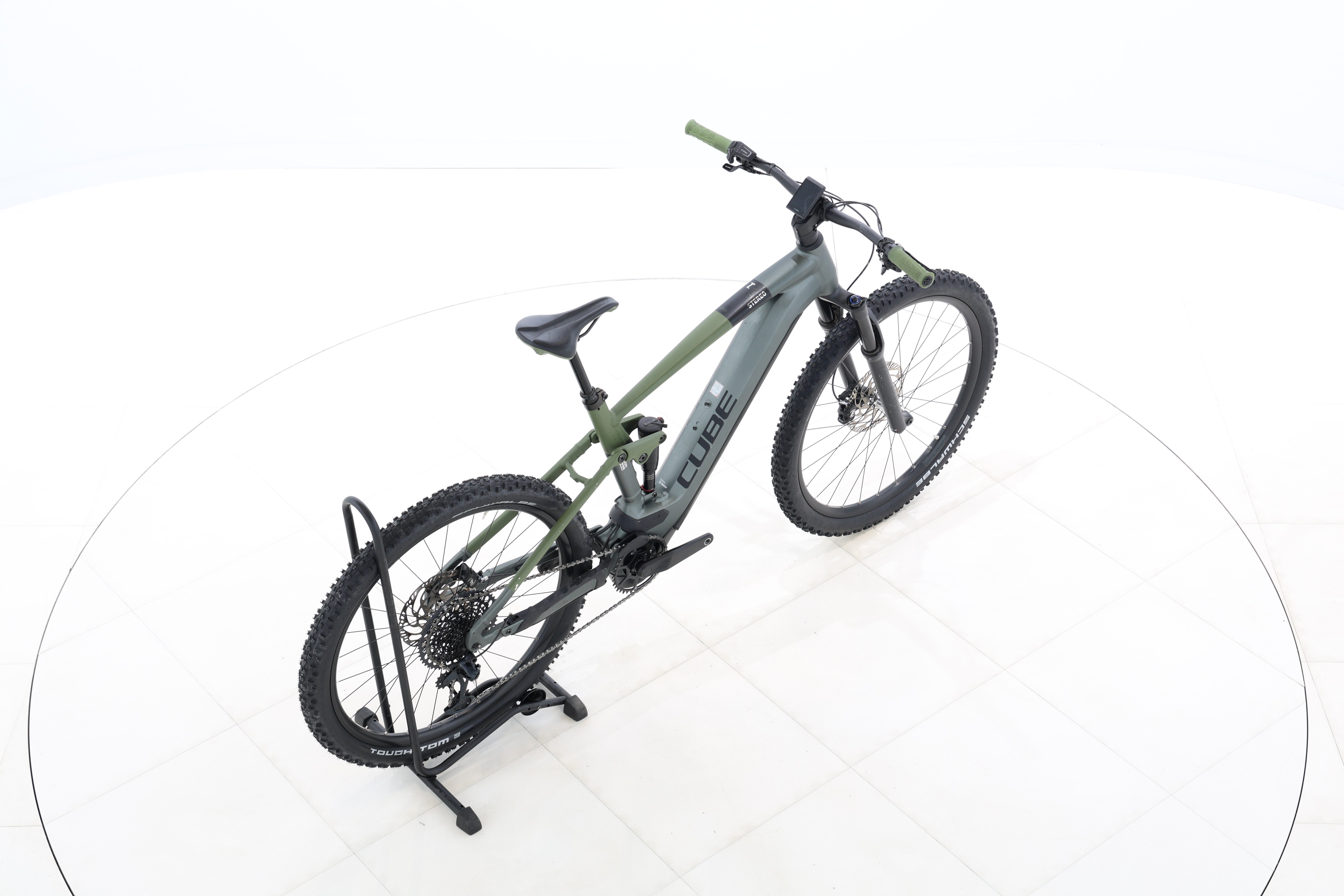 b6c5e3e5-c48b-45b6-bd2f-8748b64382d1