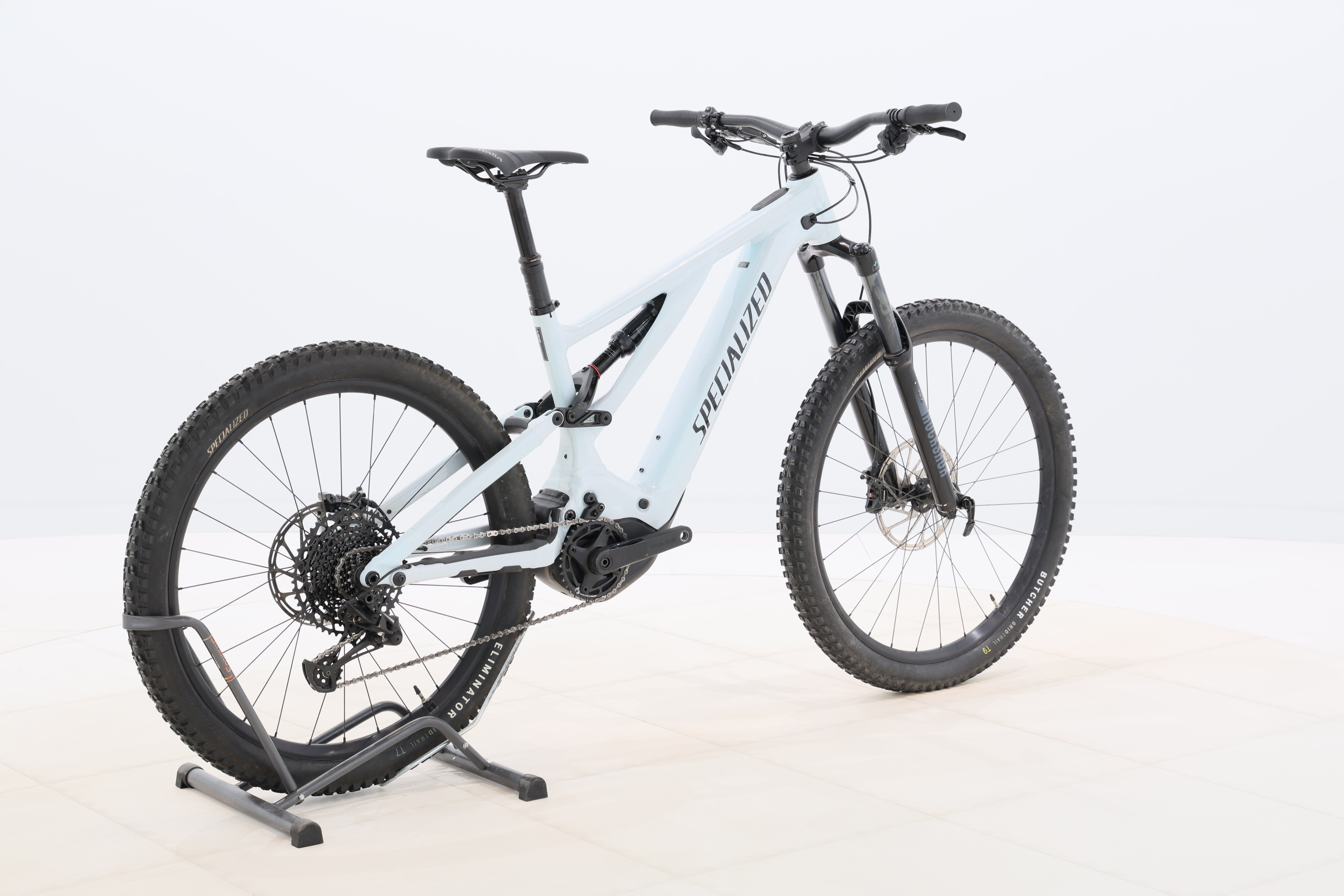 c37a0300-f206-487a-a979-e573b70a5e9c