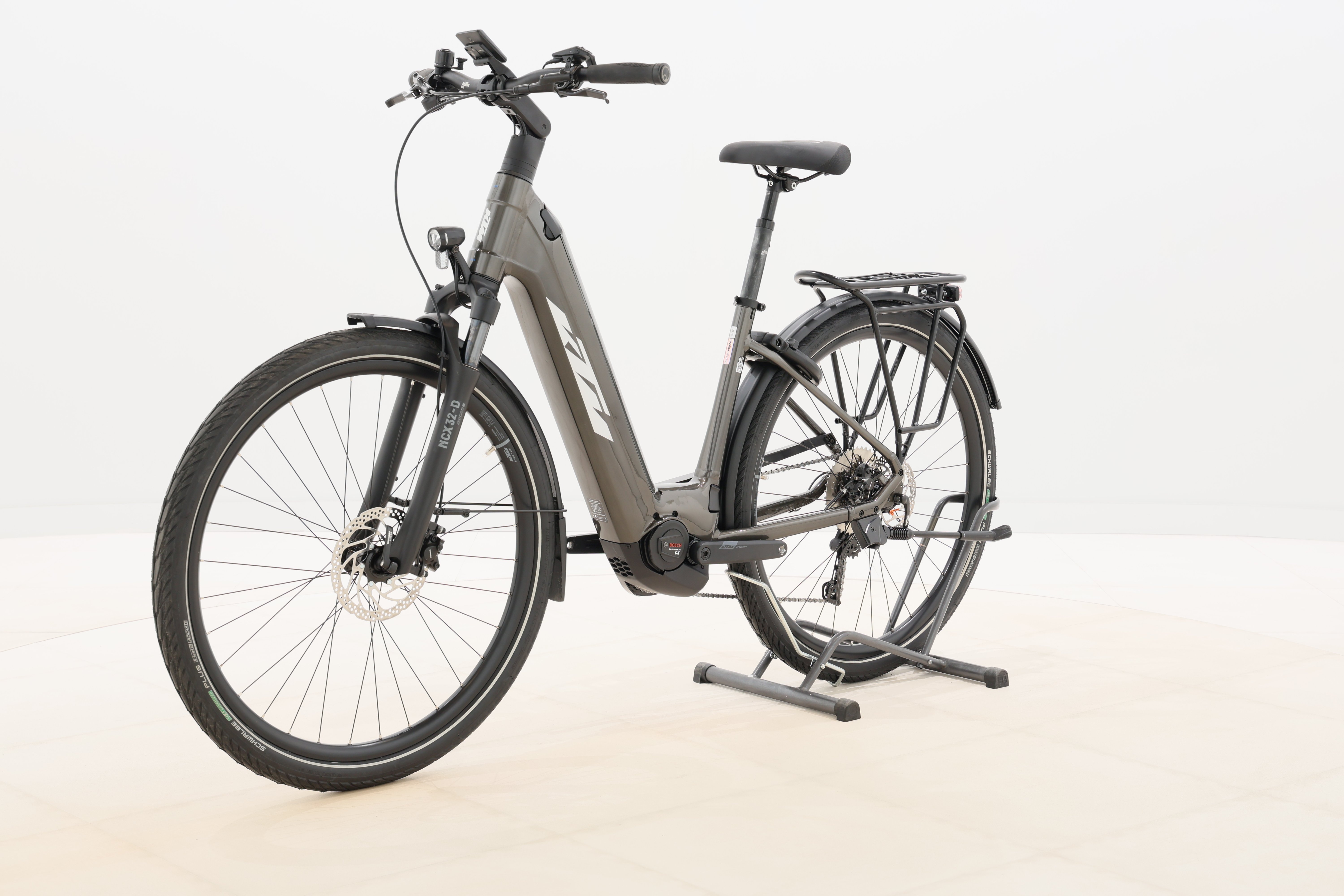 fd003936-3885-49c9-9dbb-e796ab58d81f