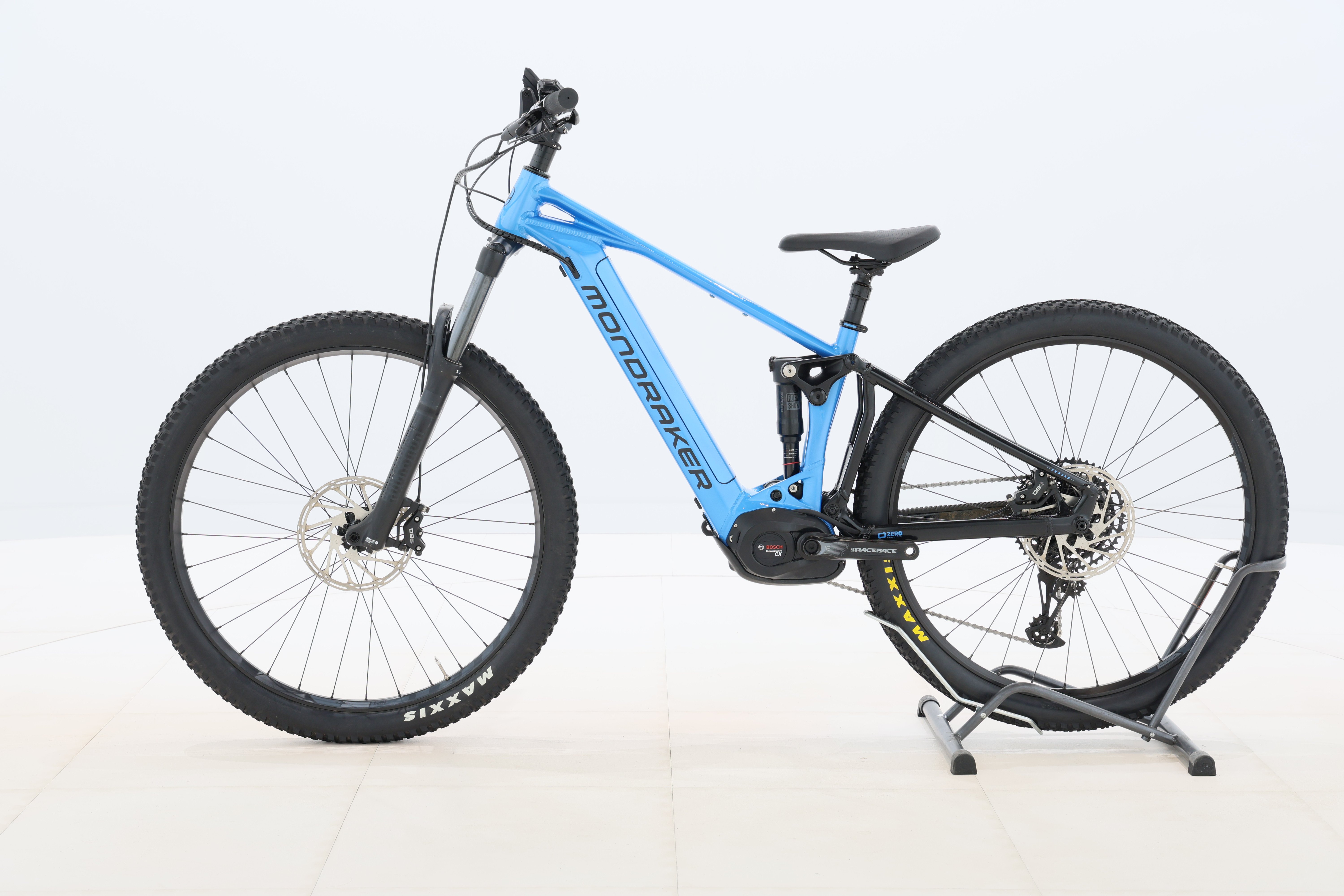 9dbf09bd-769d-4163-9dbb-339e83a44928