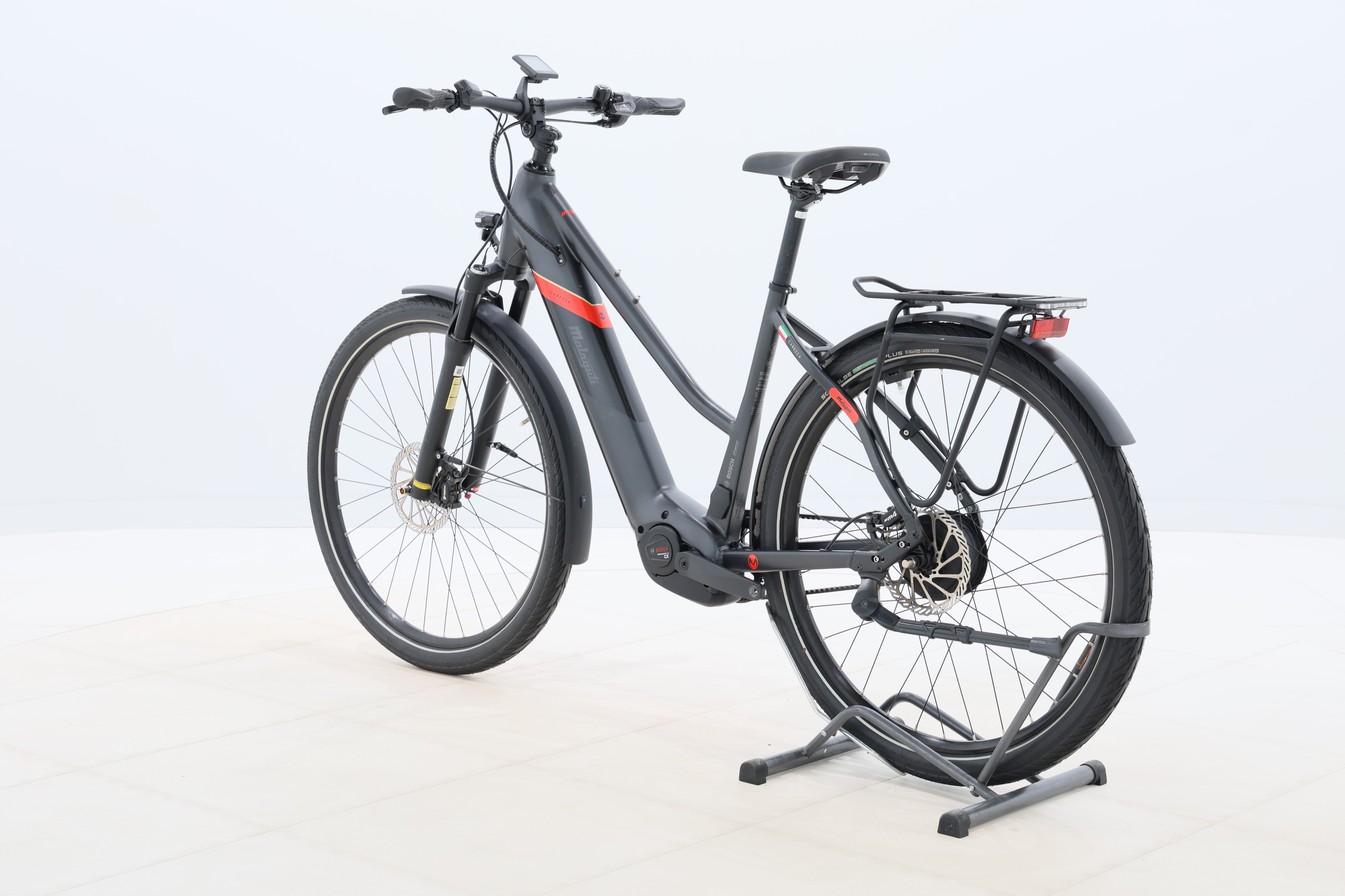 55d8c613-b9e9-4186-b170-7817a41e8139