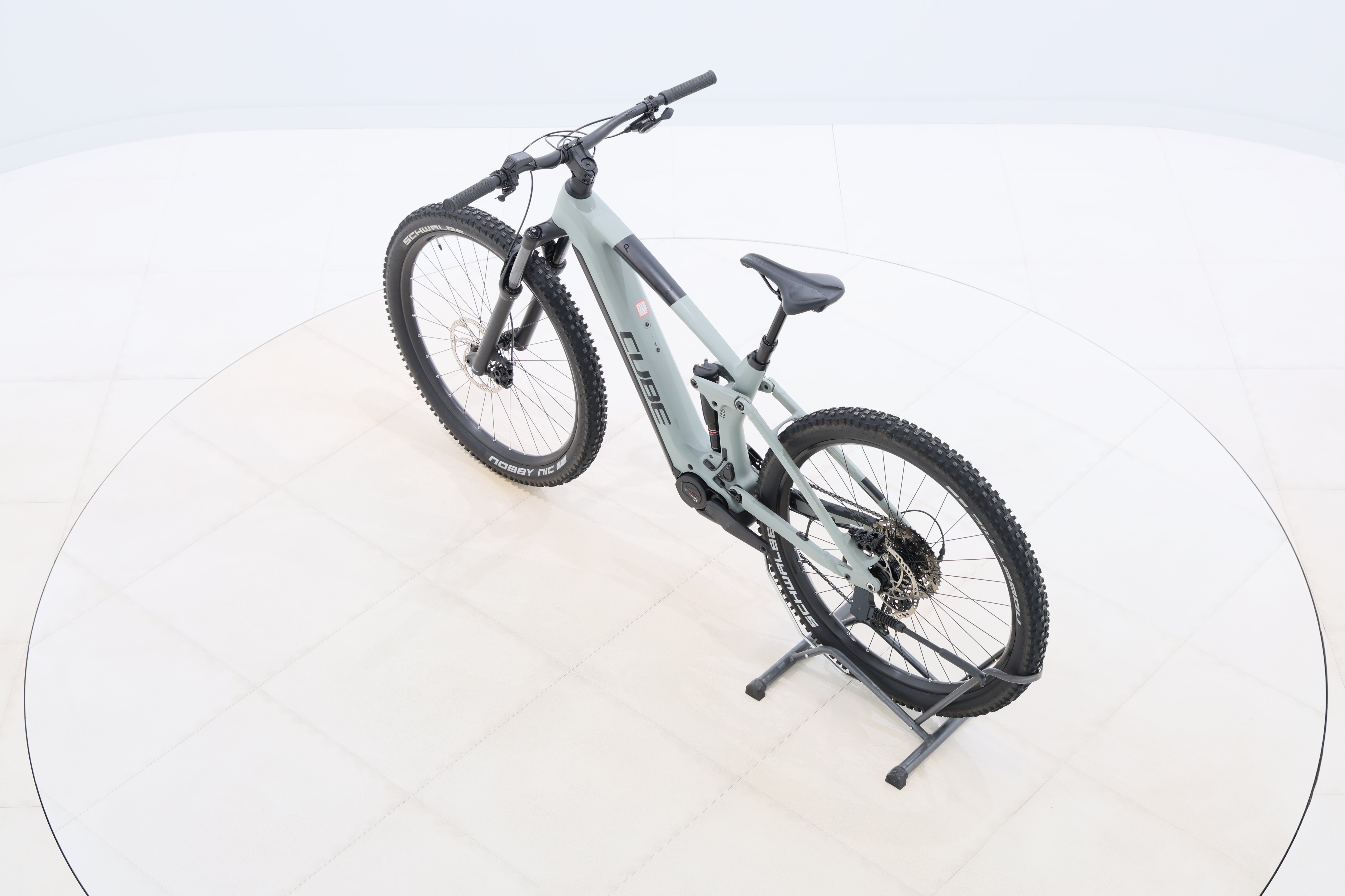 e9b013af-df3e-47d0-a434-5752274f5f7b