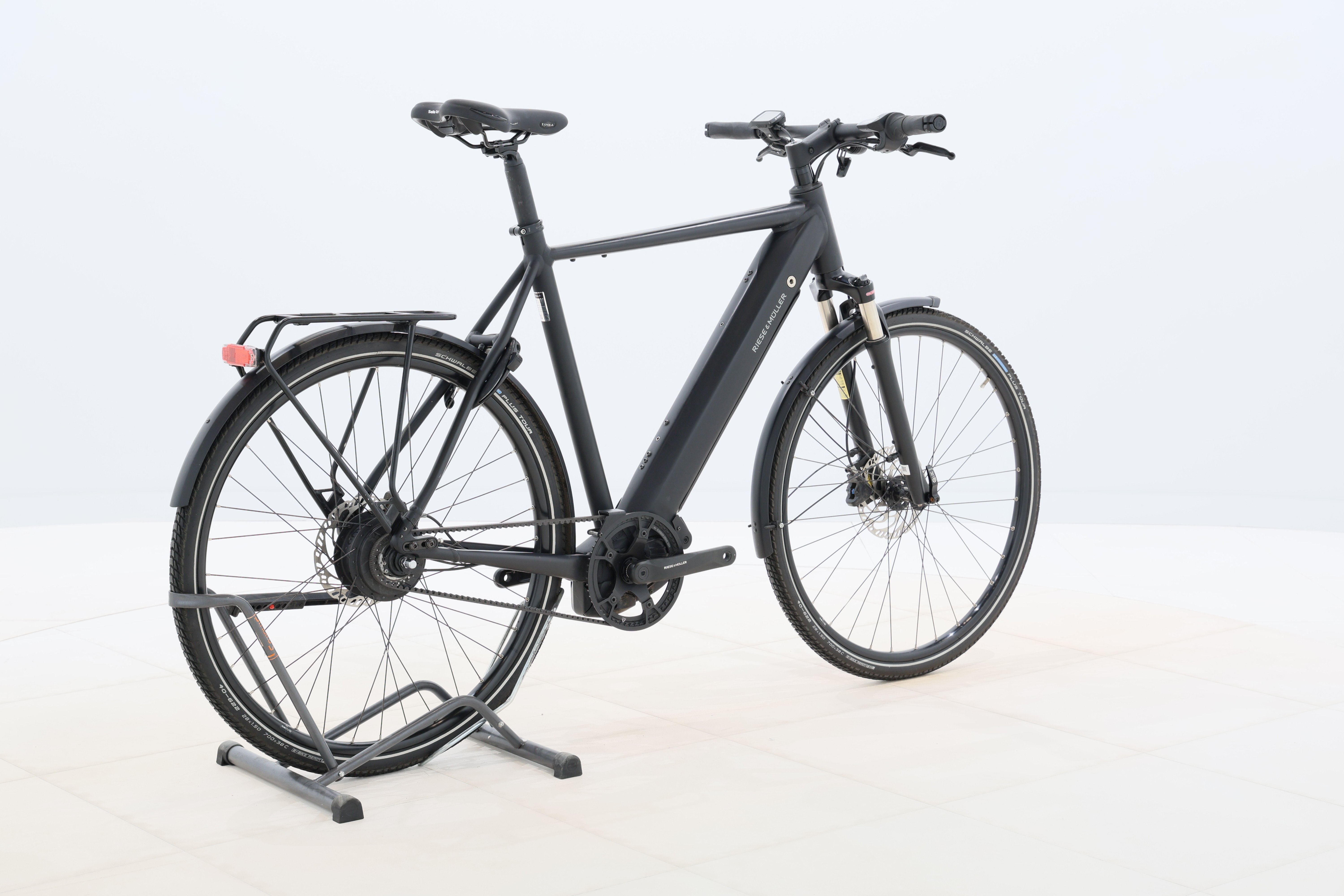 b6ef5f70-9dae-4cfb-b804-7d13288f9f58