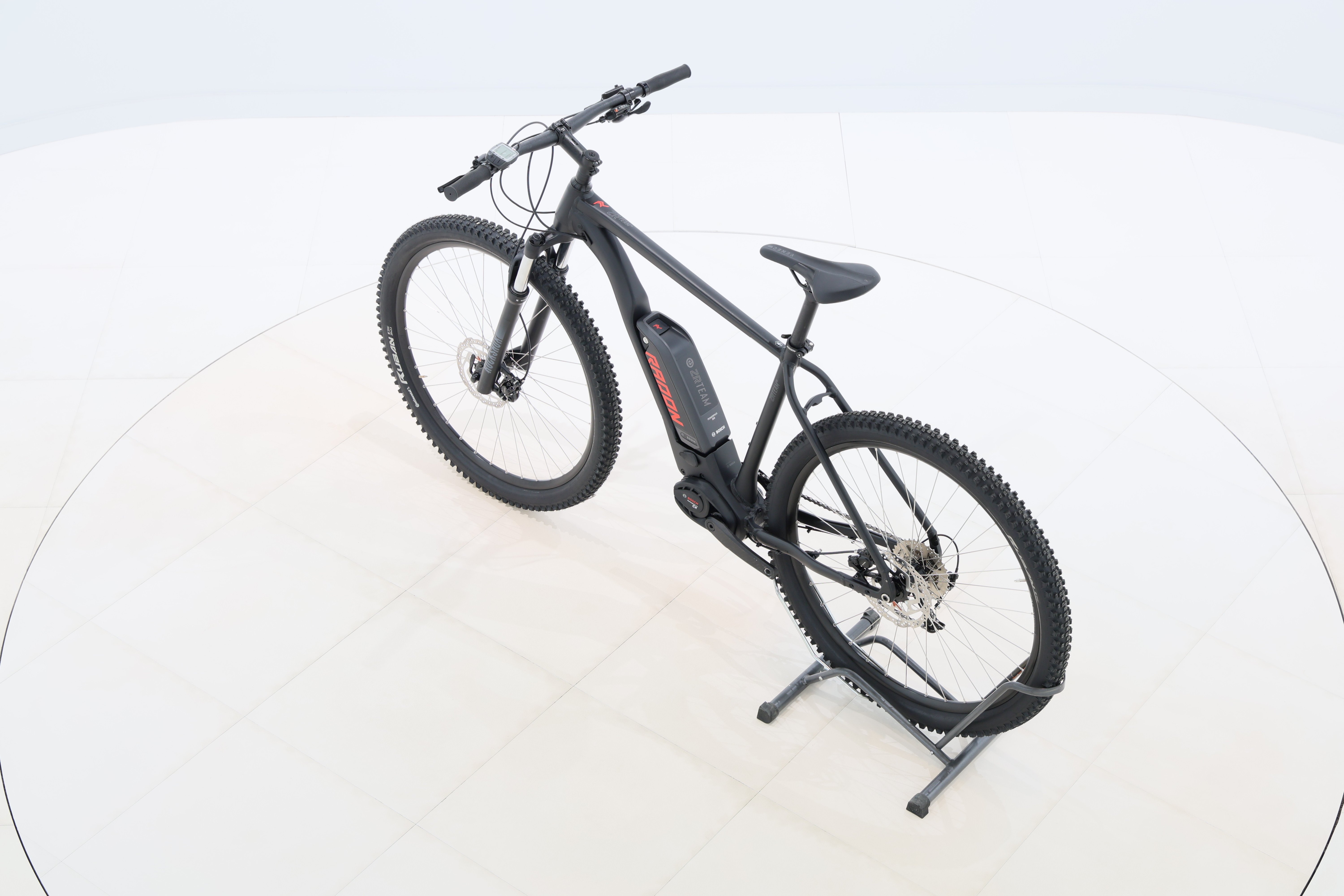 f7a1d923-fb7a-48aa-9505-efa9bd2d1a76