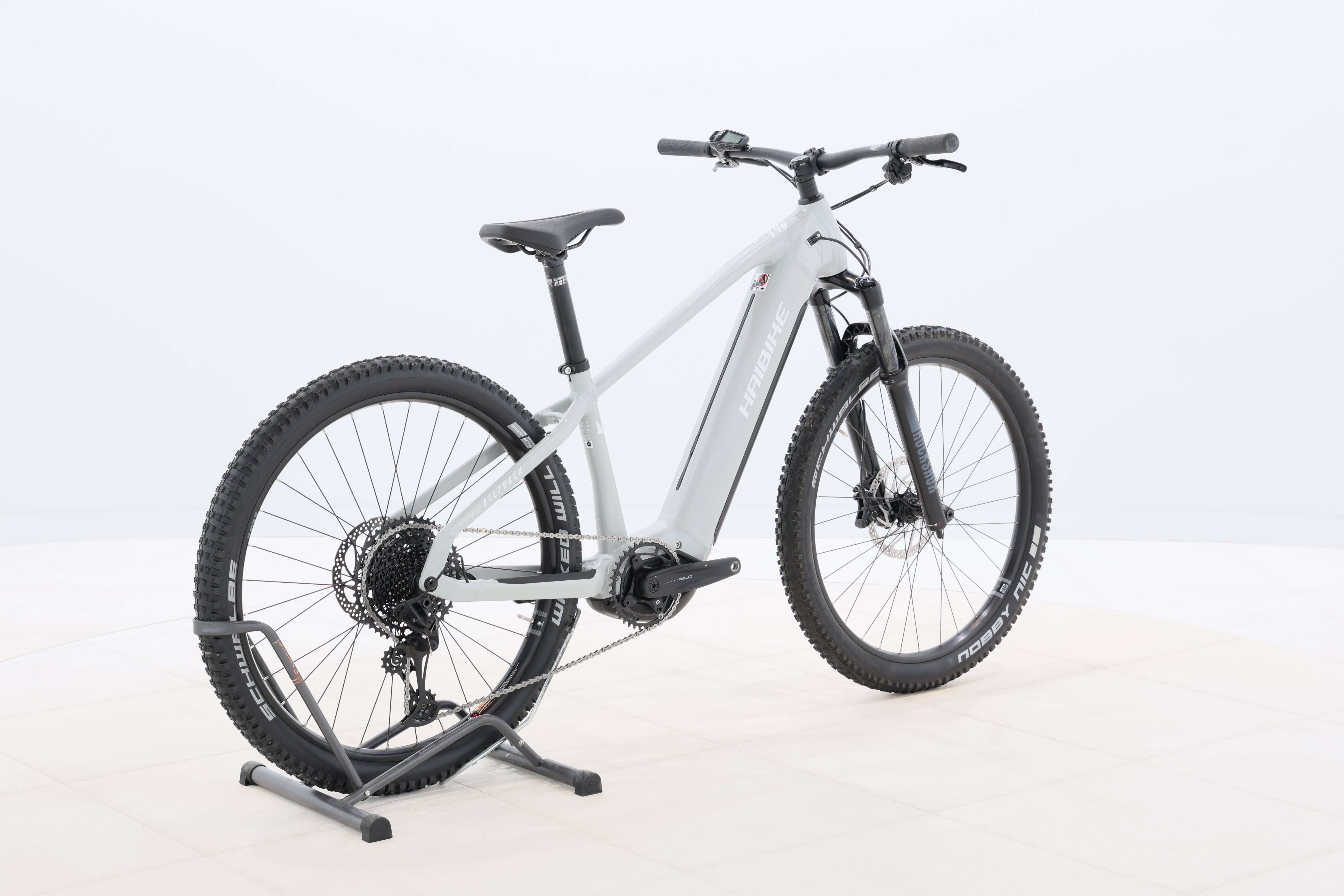 aff0d5a2-5e7c-4834-abf5-7a468142f14d