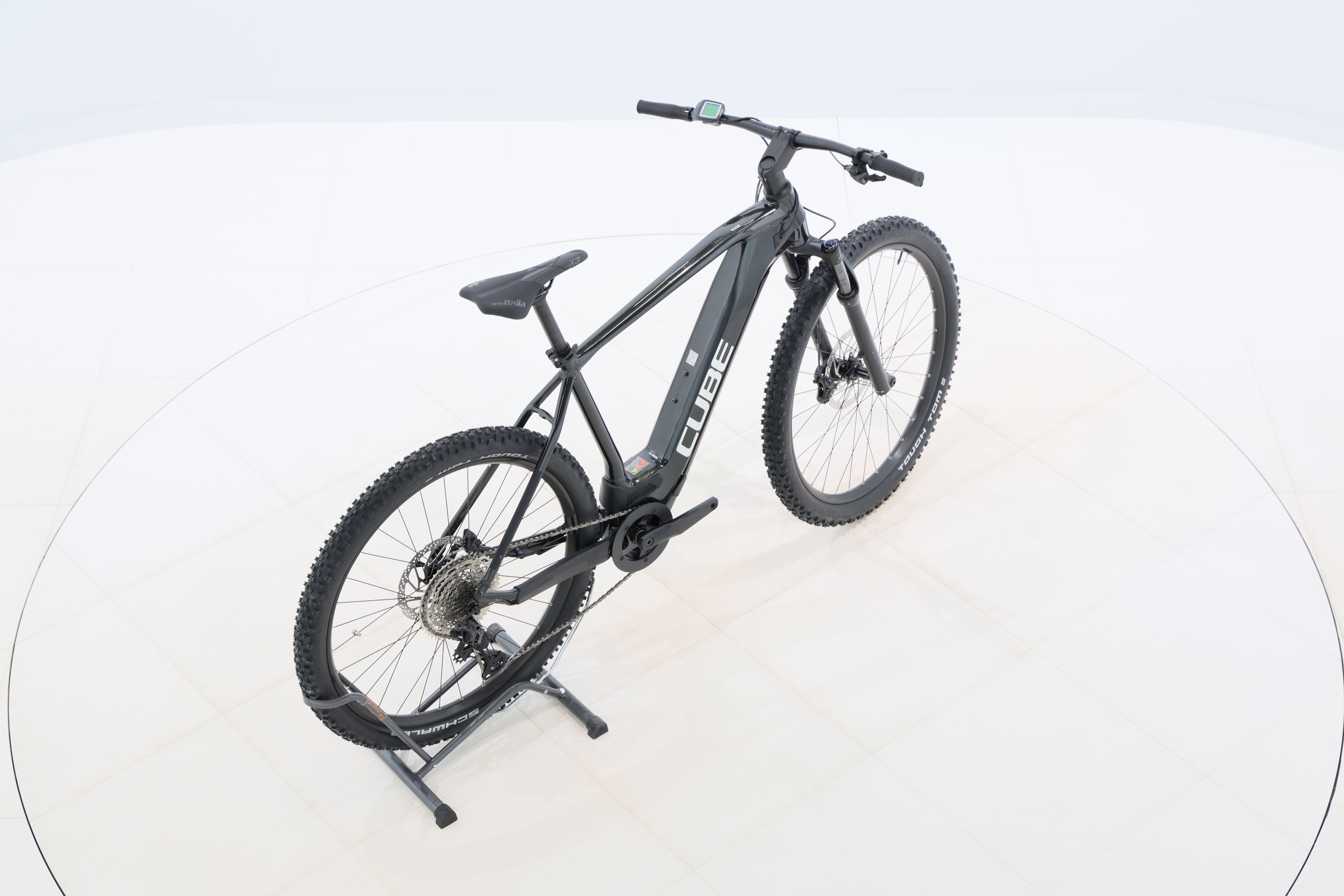 a1805210-6ad8-4081-9a9b-667b4a7dad98