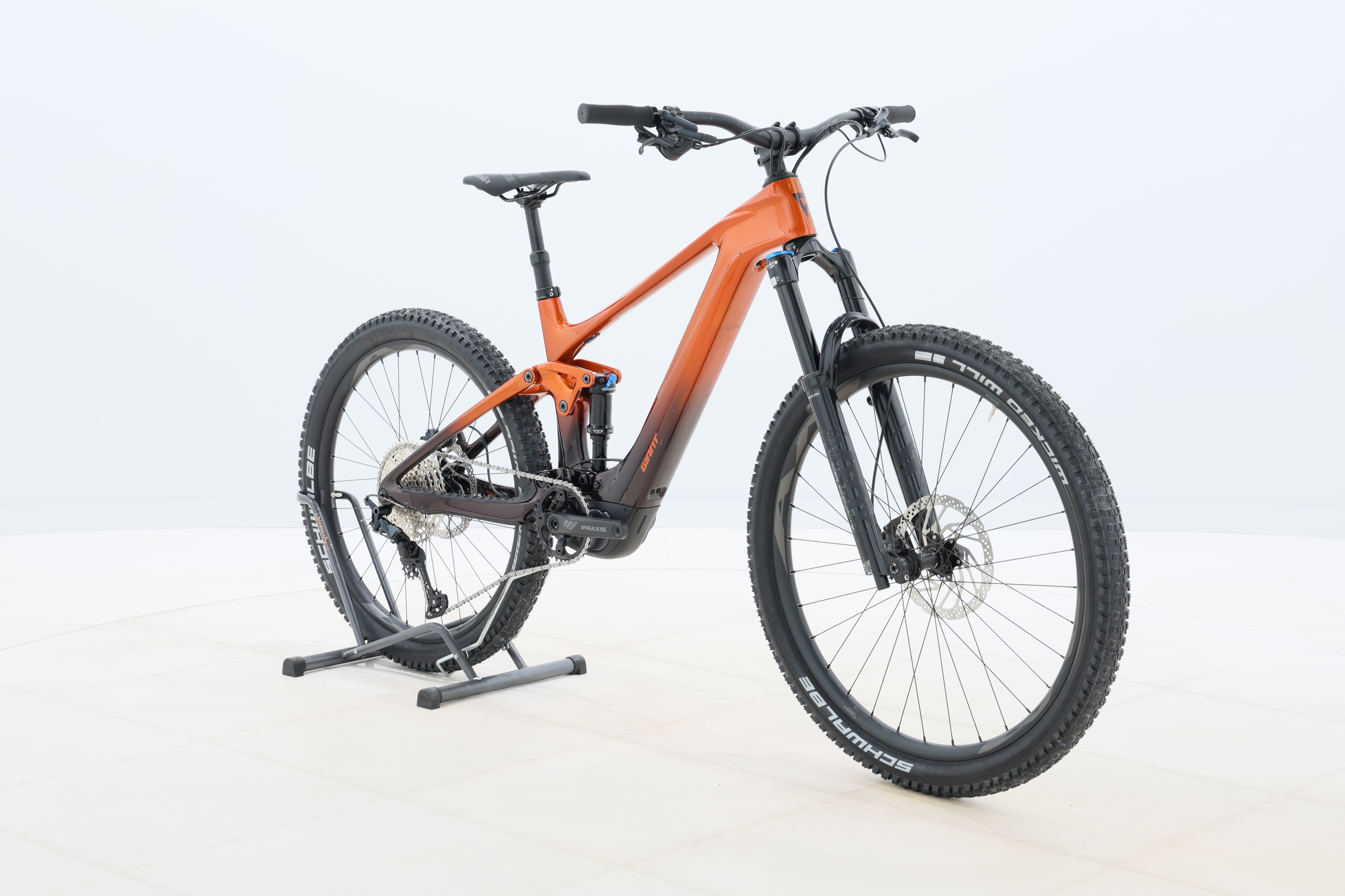 b797bc7b-b002-46e5-b075-bc1545261405