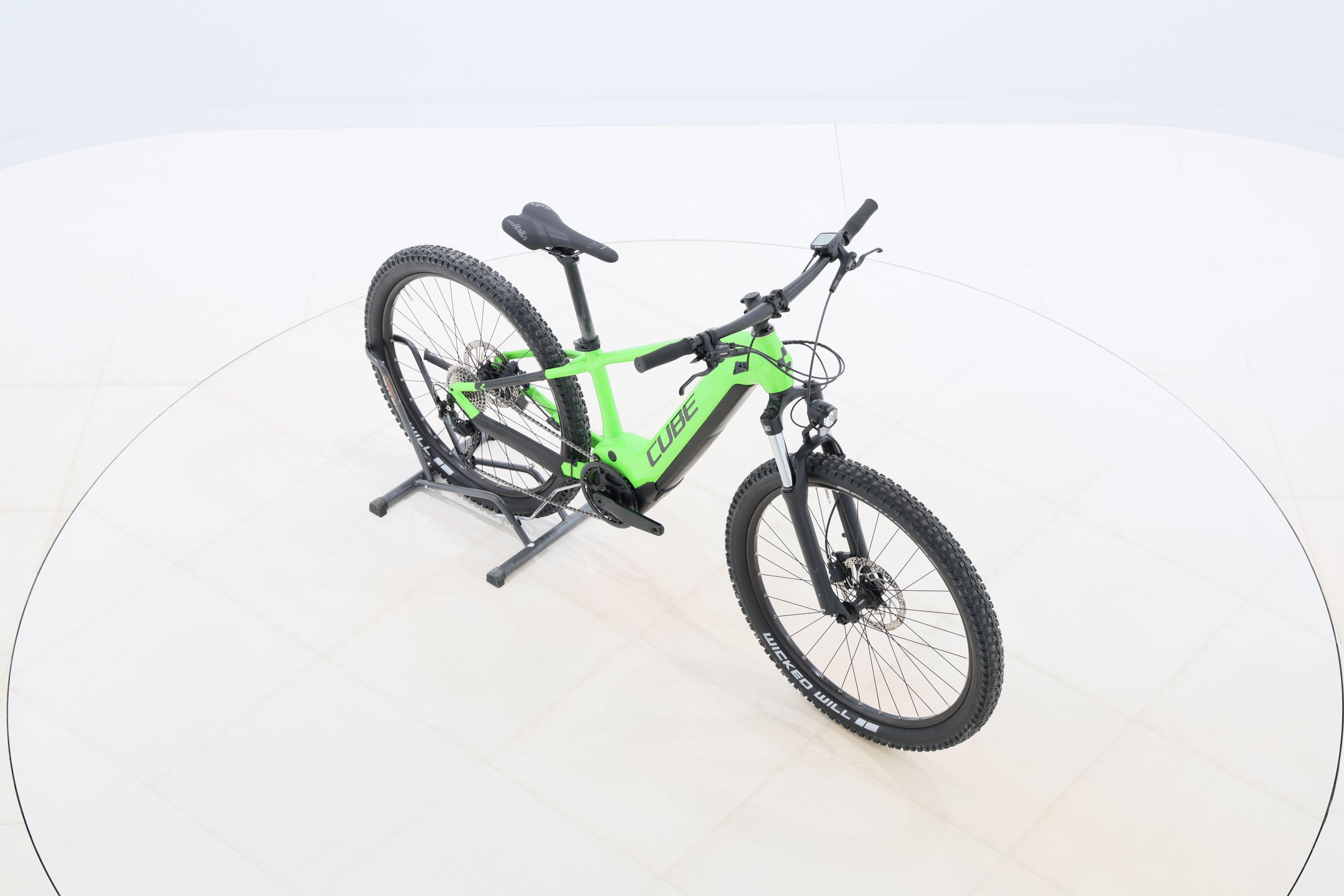 163b1045-d8f6-4915-9cf6-e29acb728851