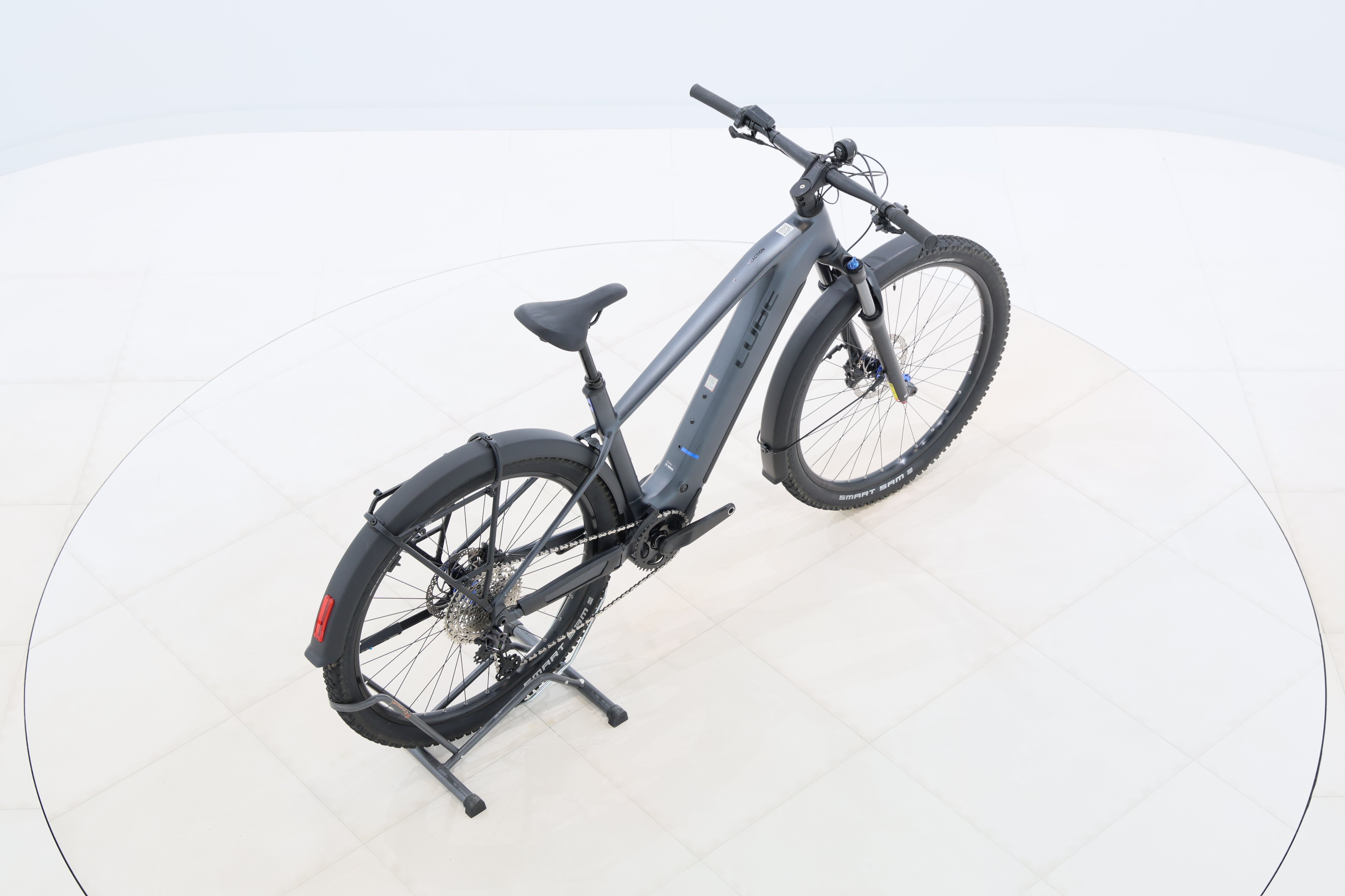 d0121d75-31bc-411c-a128-1511b54ac7e9