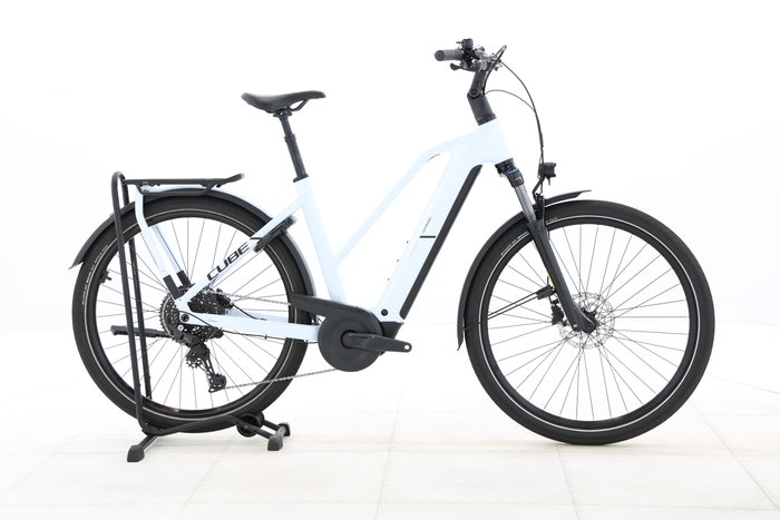 Cube Kathmandu Hybrid ONE 800 2025