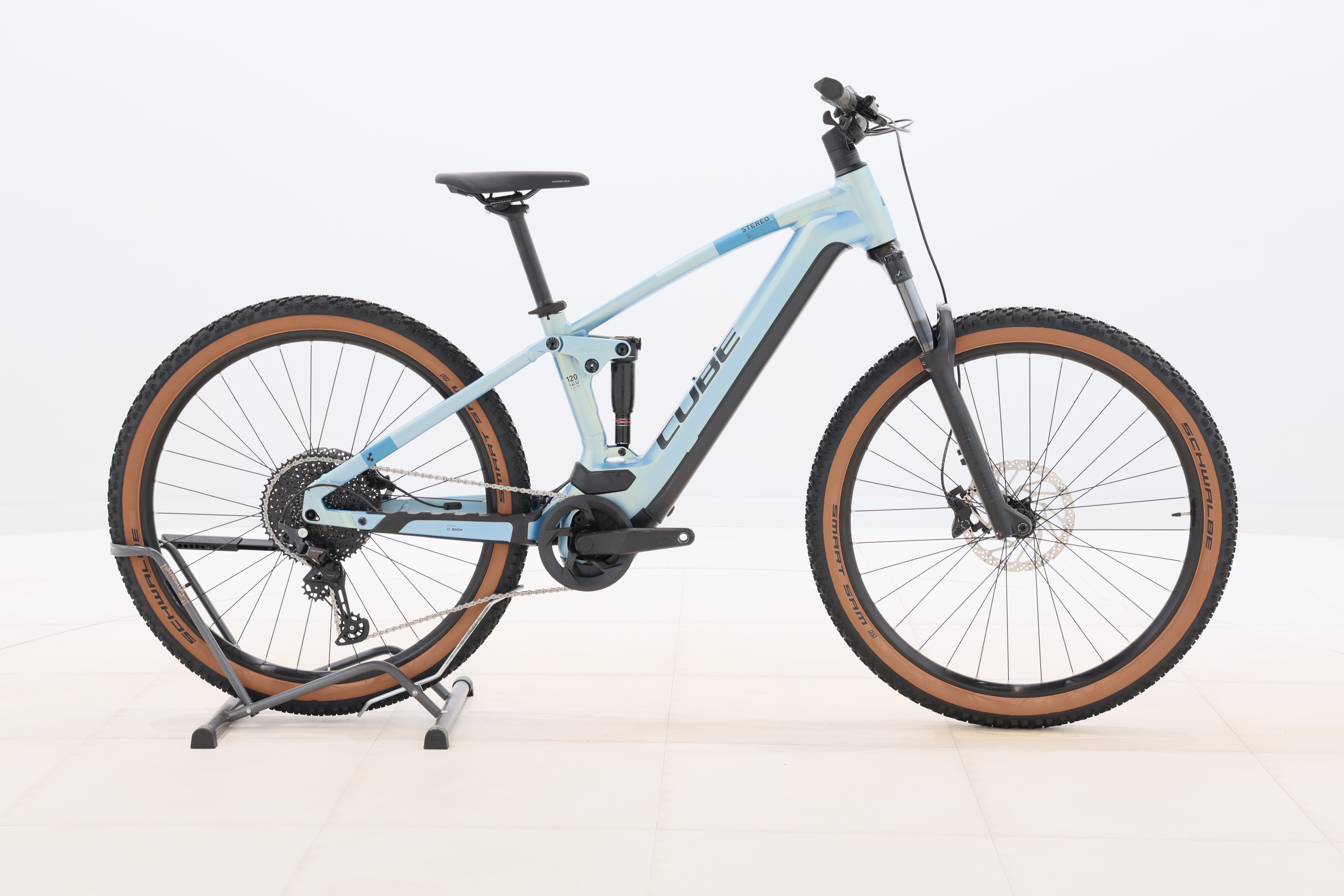 fe8778f3-a60b-4999-a104-fc5275bf1e7d