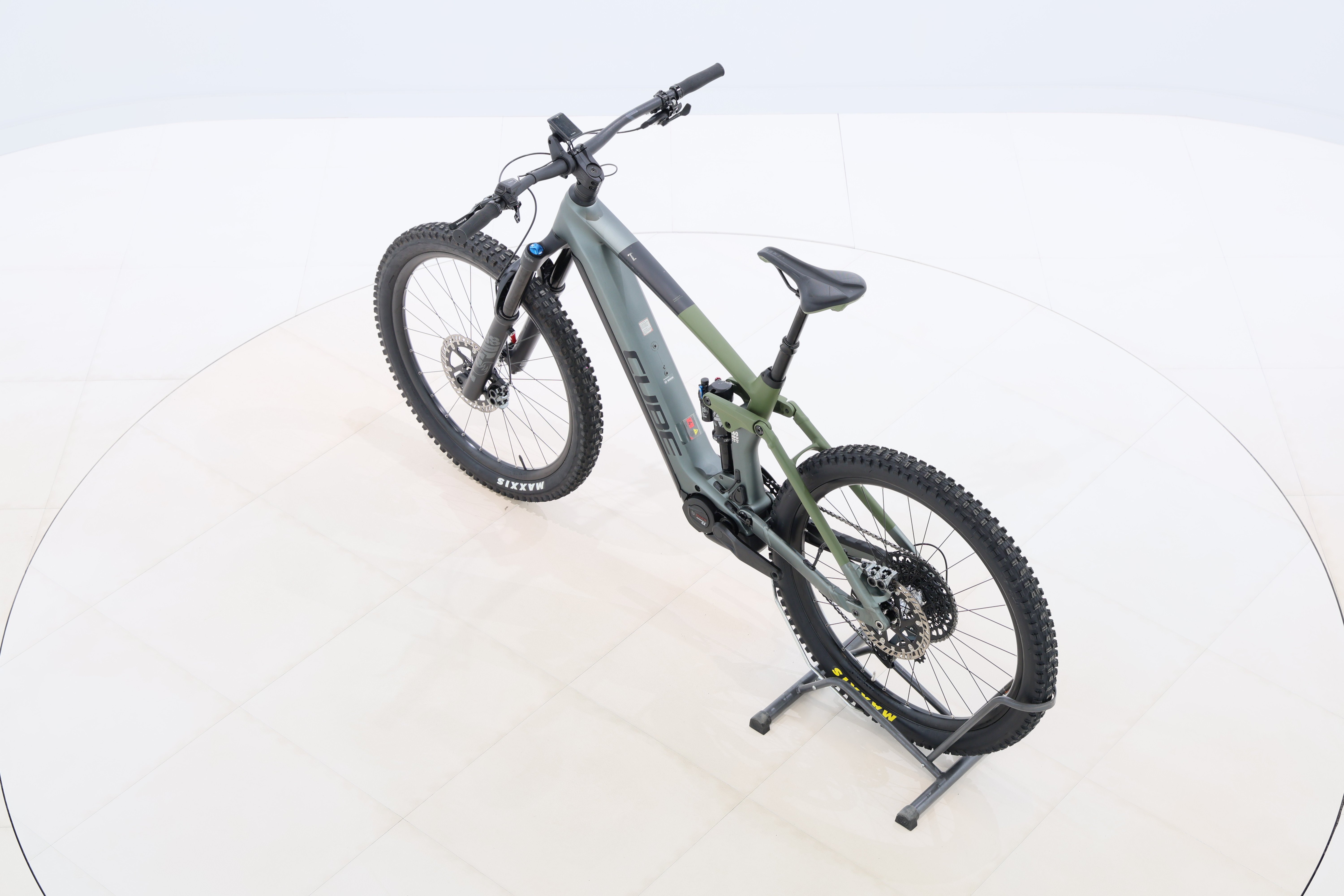 0471e261-712c-46dd-97e4-cde69b6ba56b