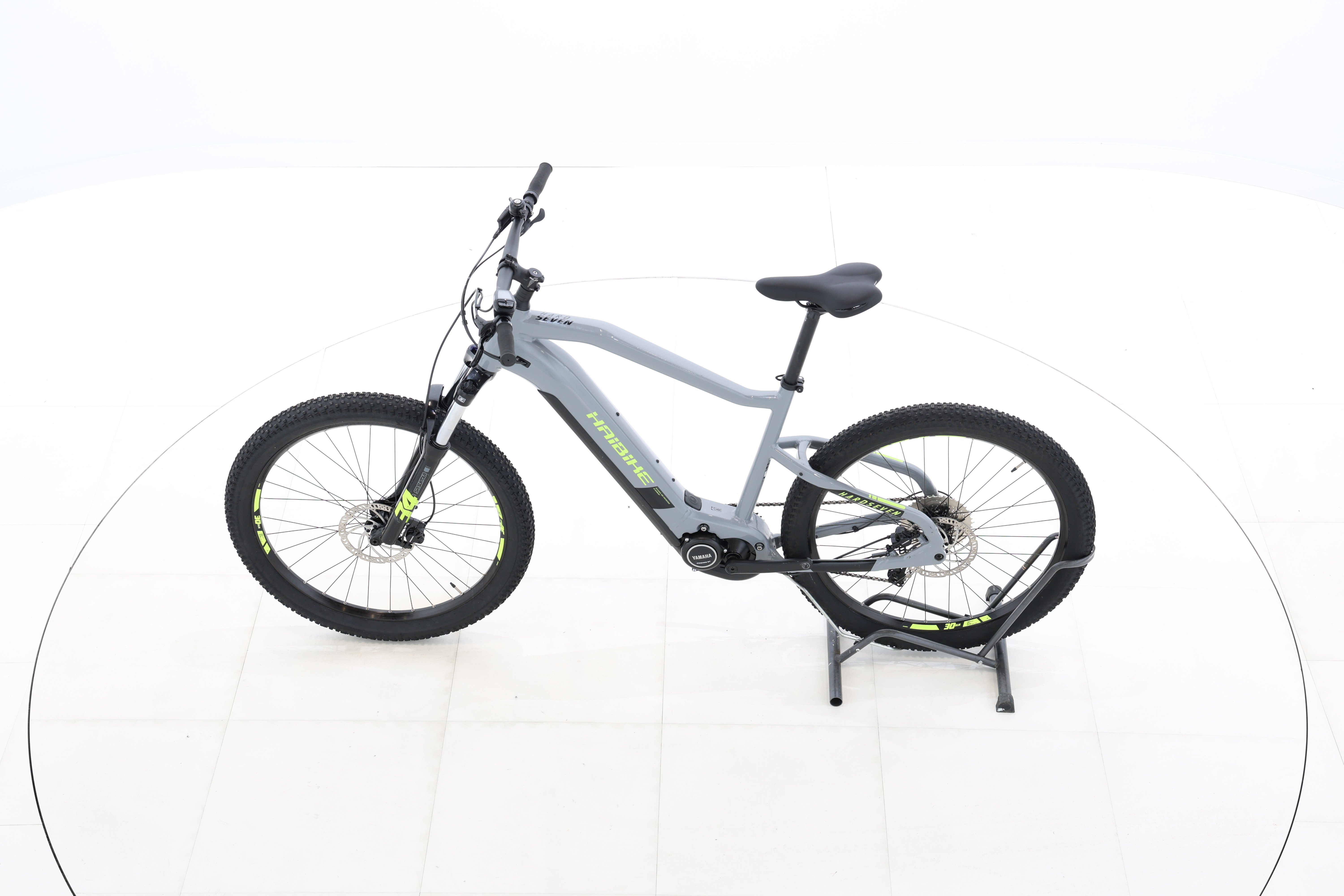 c6910807-03bf-444f-9860-993914404c9f