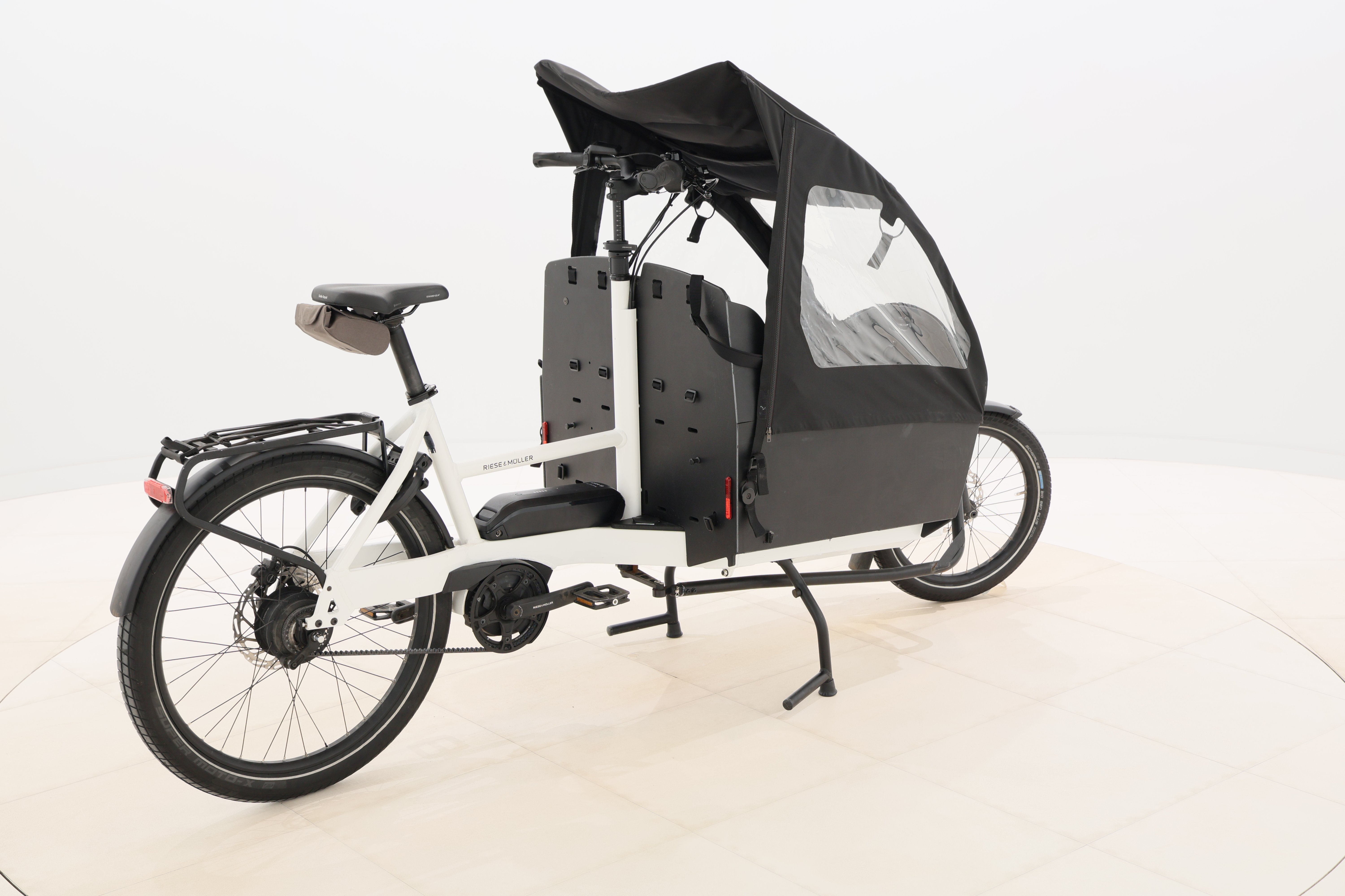 90bfb7ba-6bd3-400e-989f-fa60d8058eee