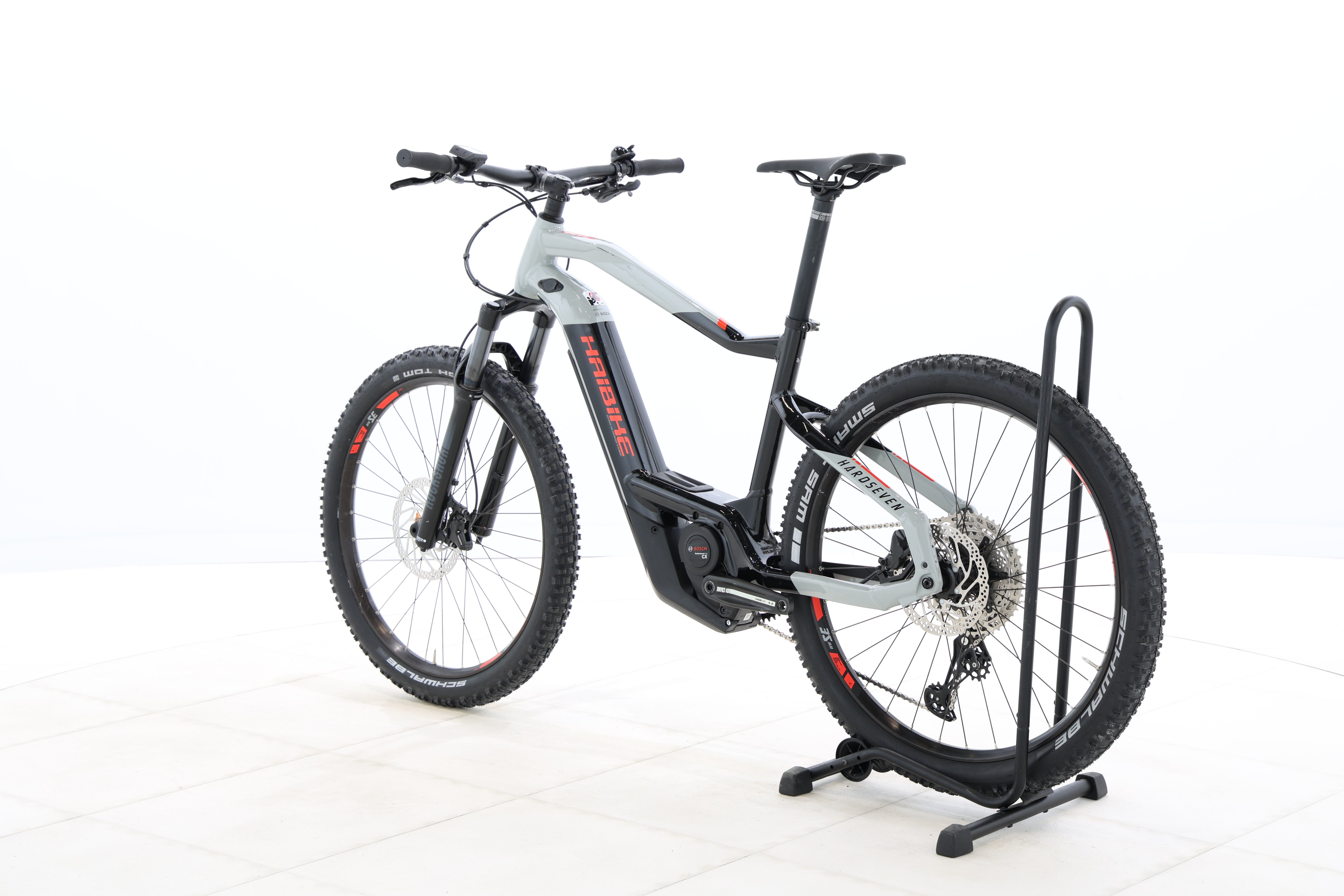 0c9b71d3-b2f9-4a46-a8dc-cfb8c8f5f98f