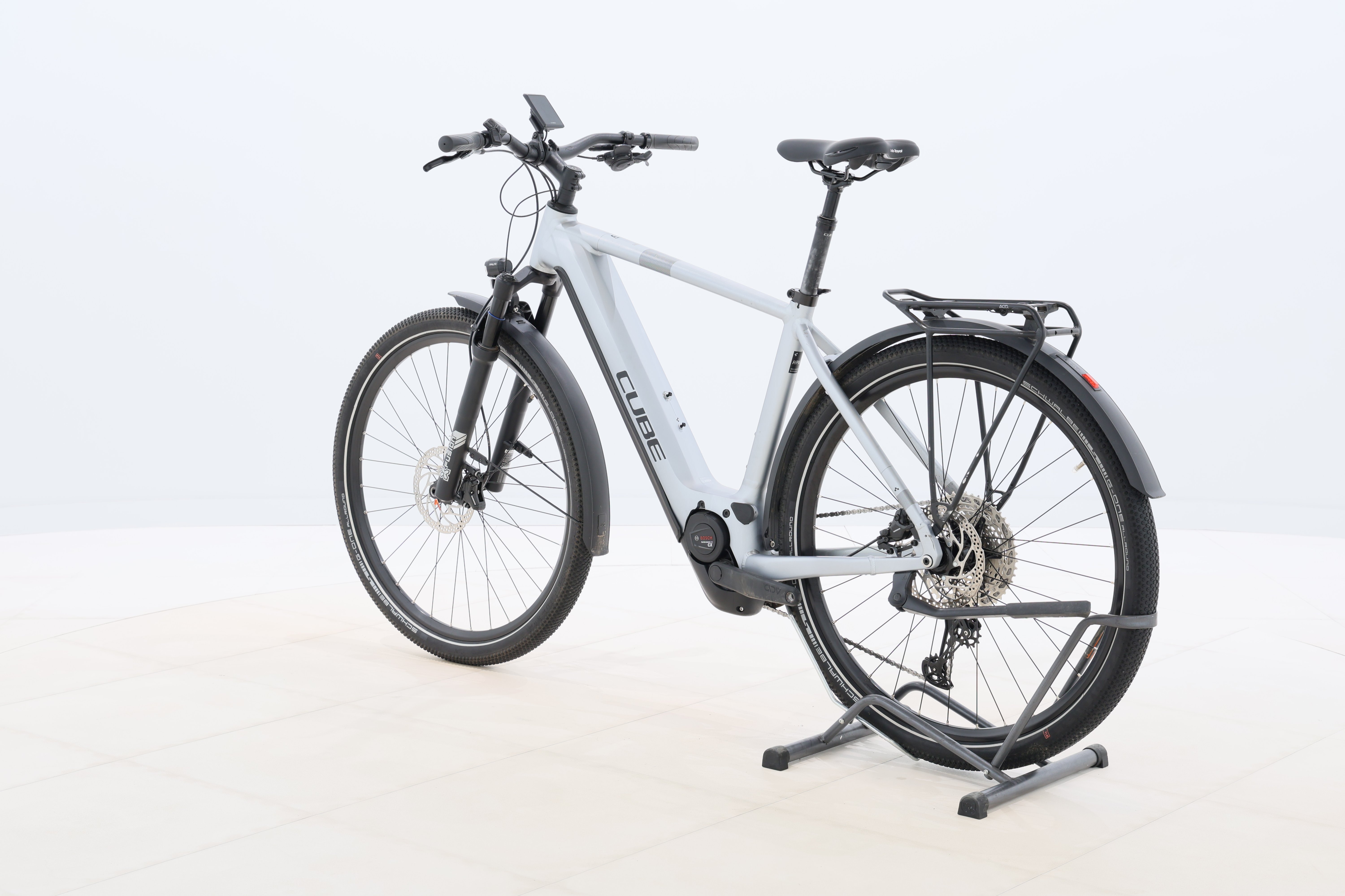 aadcc6a8-c7d6-4321-bed5-000f1670bf7d