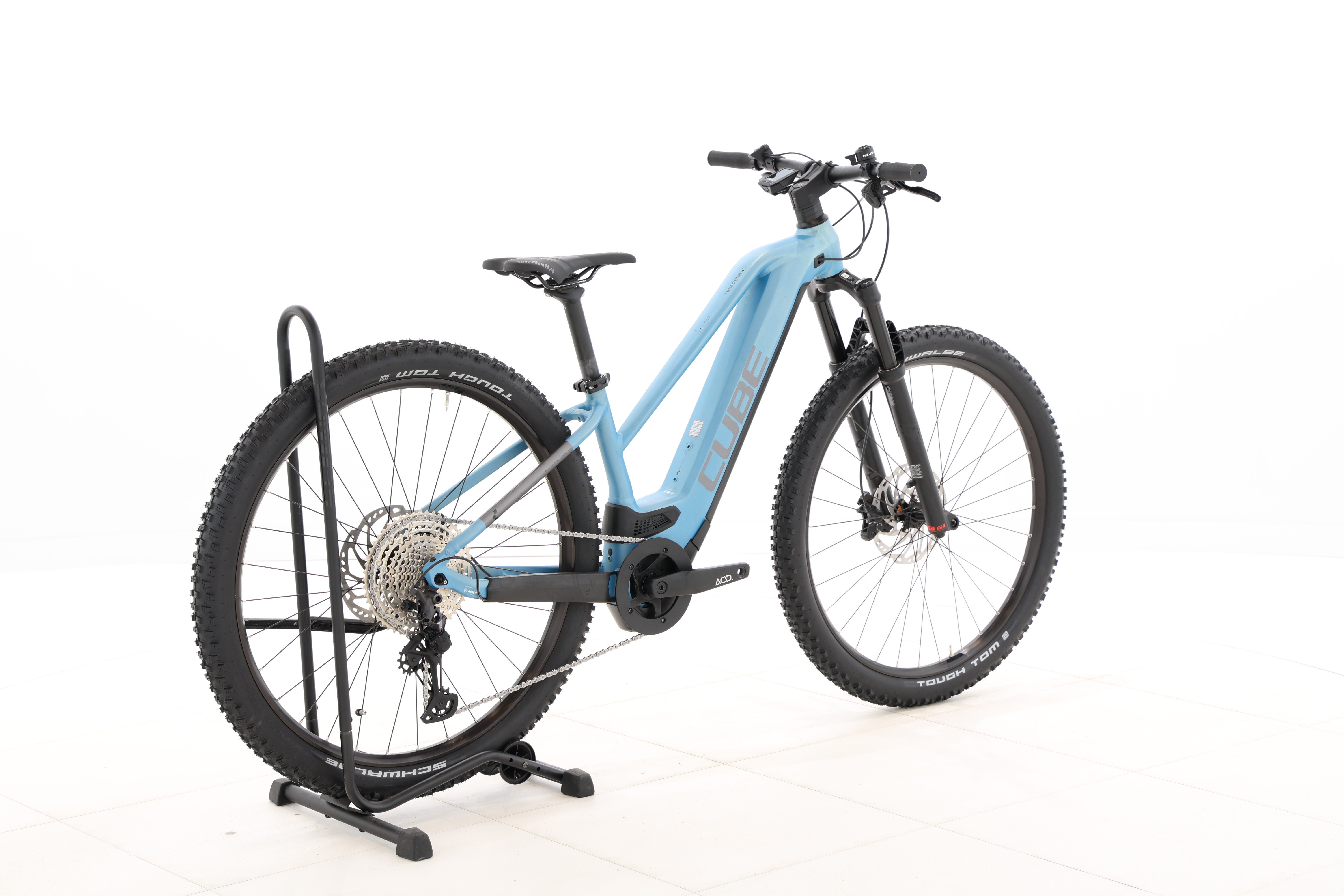 2d2e1d22-86f7-4000-aaa6-4ecce808c821