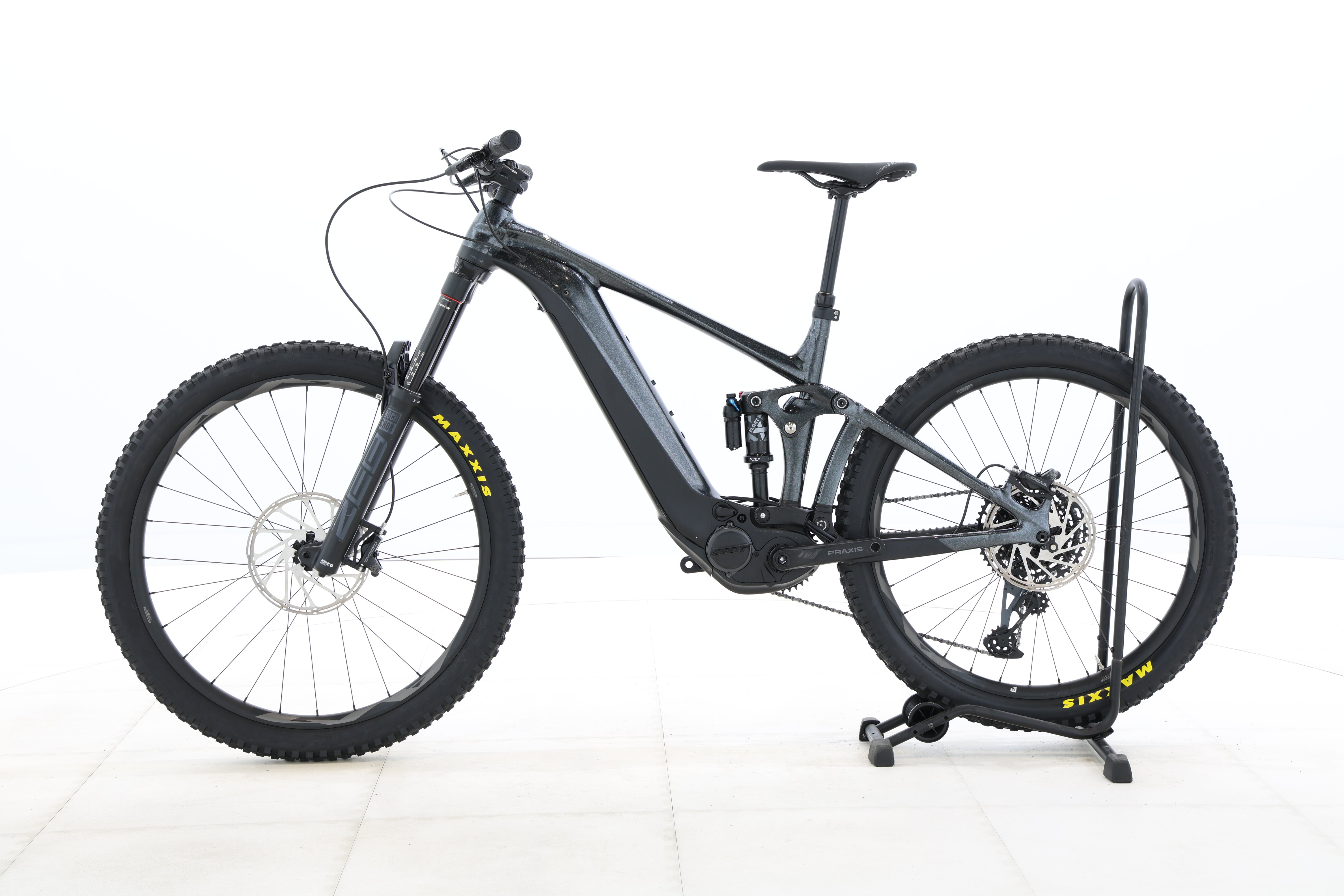 49dd0b42-7064-4179-9941-c94196d5e915