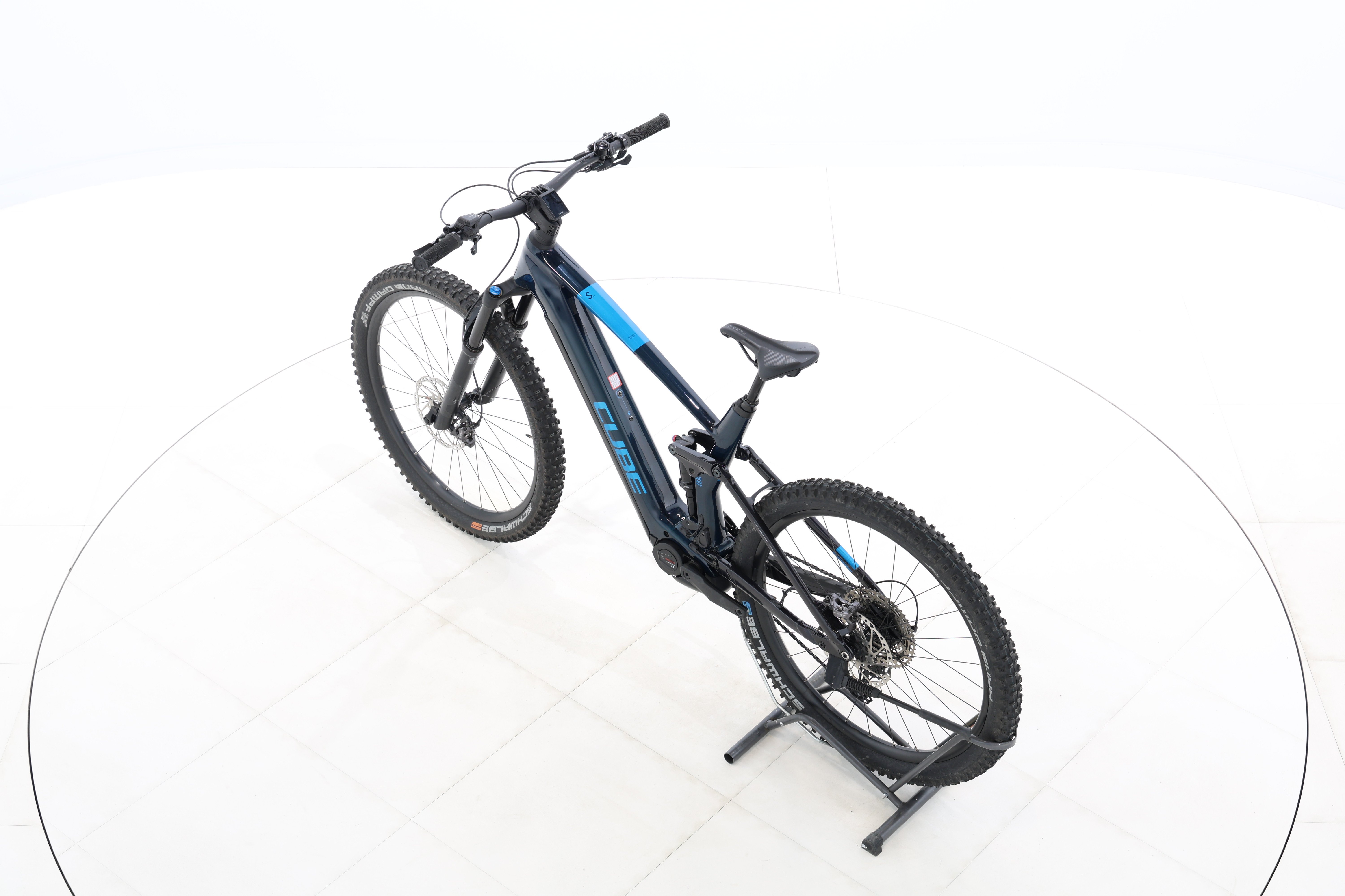 e8160ee1-ab2d-4693-bceb-5f3d6d5e3be1