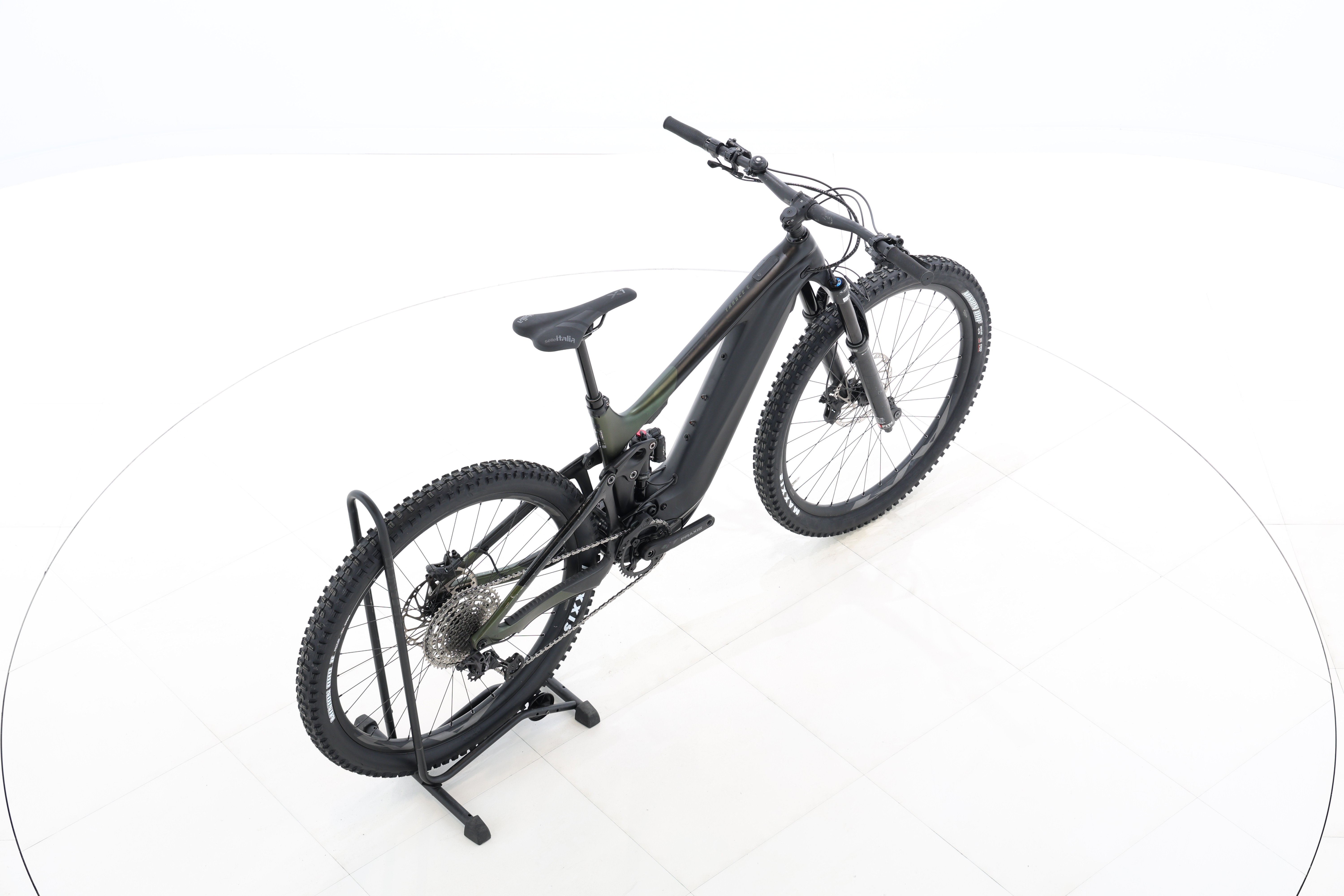 ad14fdb4-4b4c-4fd6-8cca-cb5b6d79319b