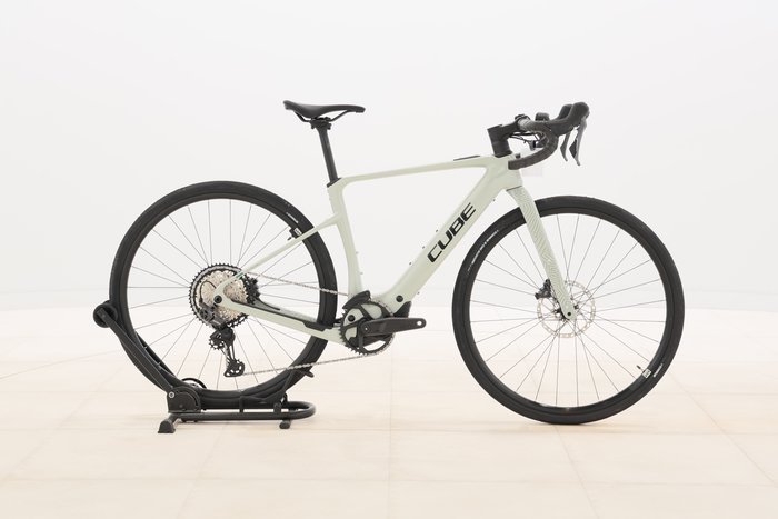 Cube NUROAD HYBRID C:62 RACE 400X 2026
