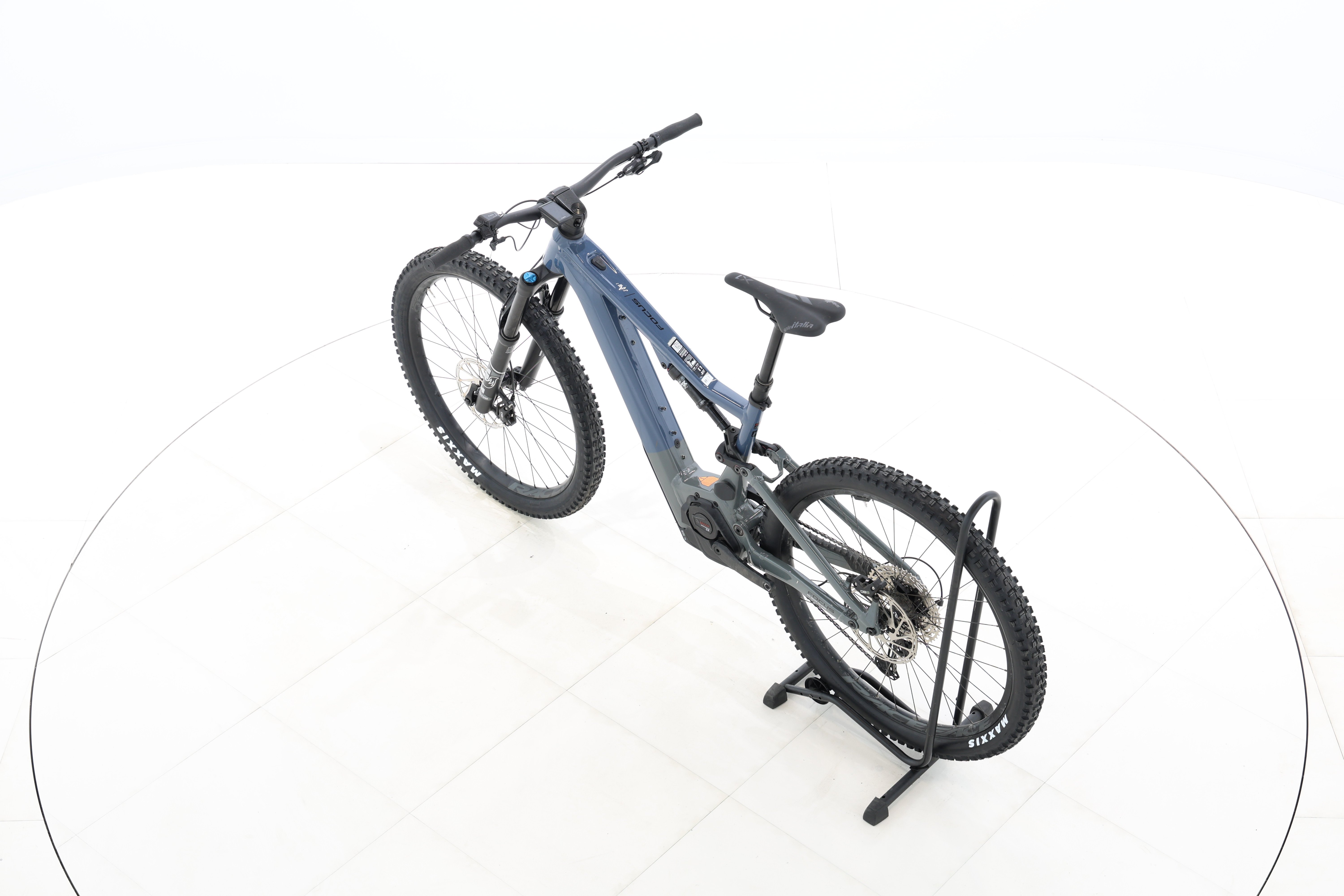 b8a999fa-6317-44b3-be6e-b92b44e77f75