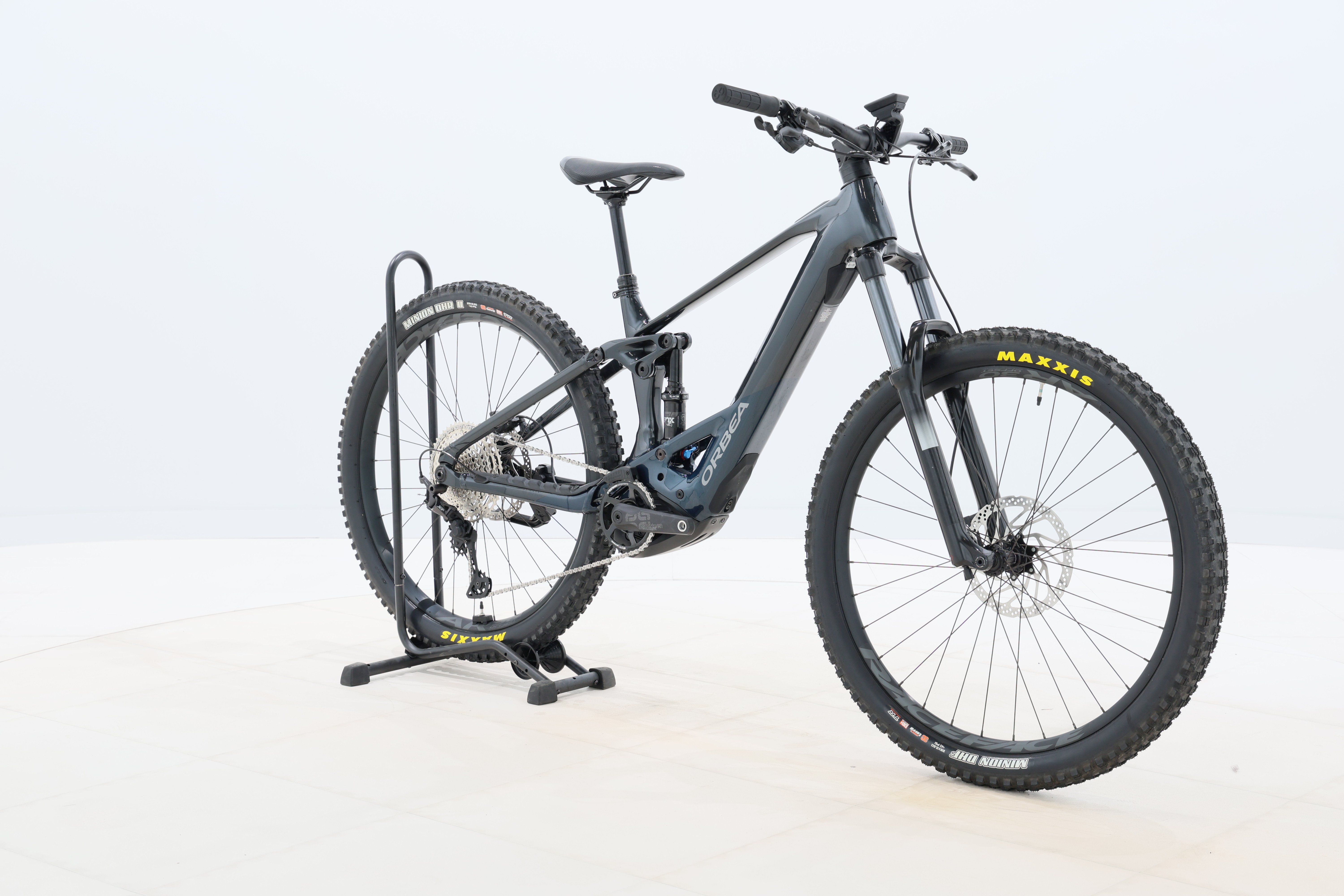 c9378459-a771-4f32-a150-ad0b7179f260