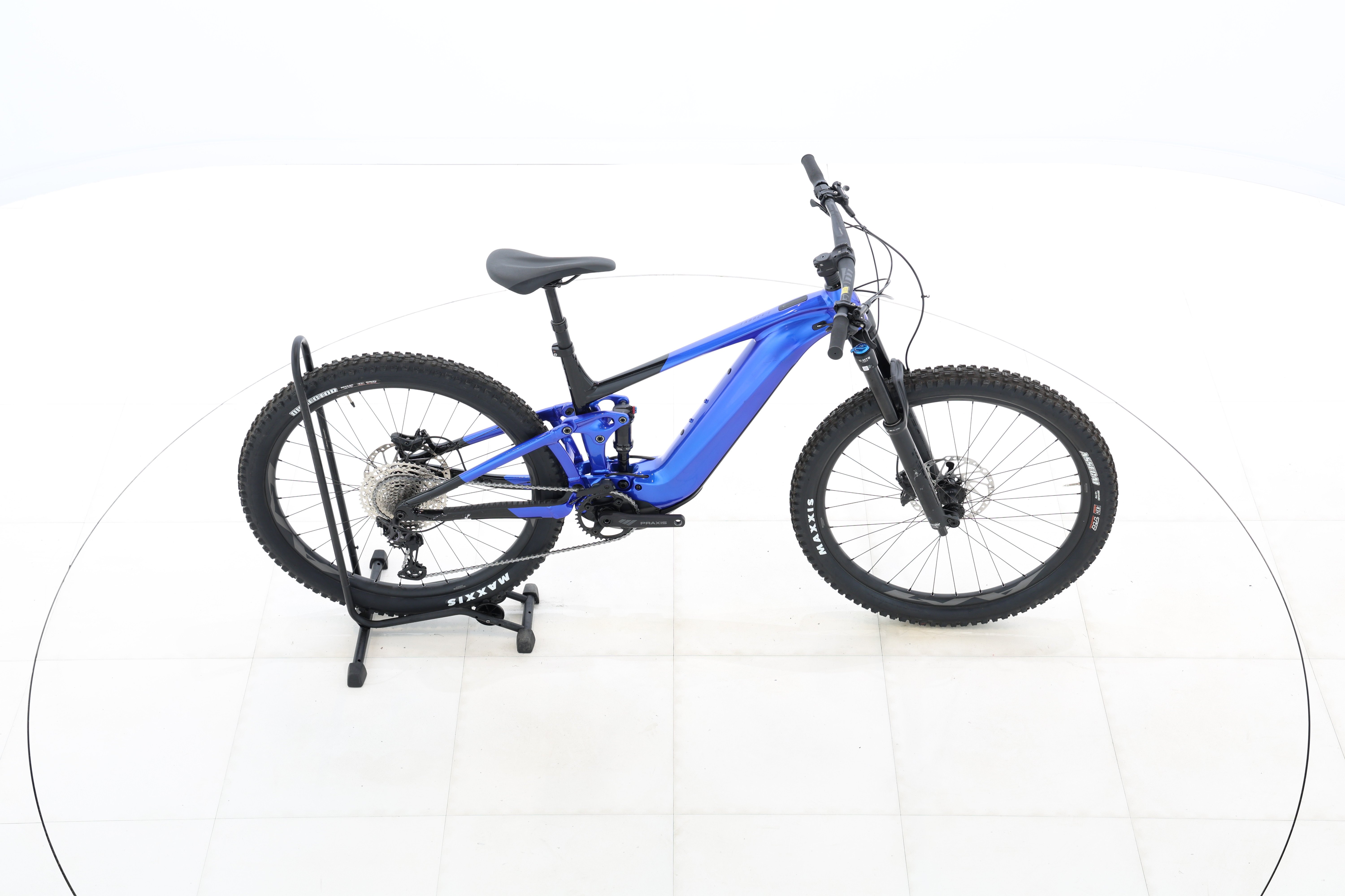 fedb460f-79b8-4446-affc-276d3b53f77a