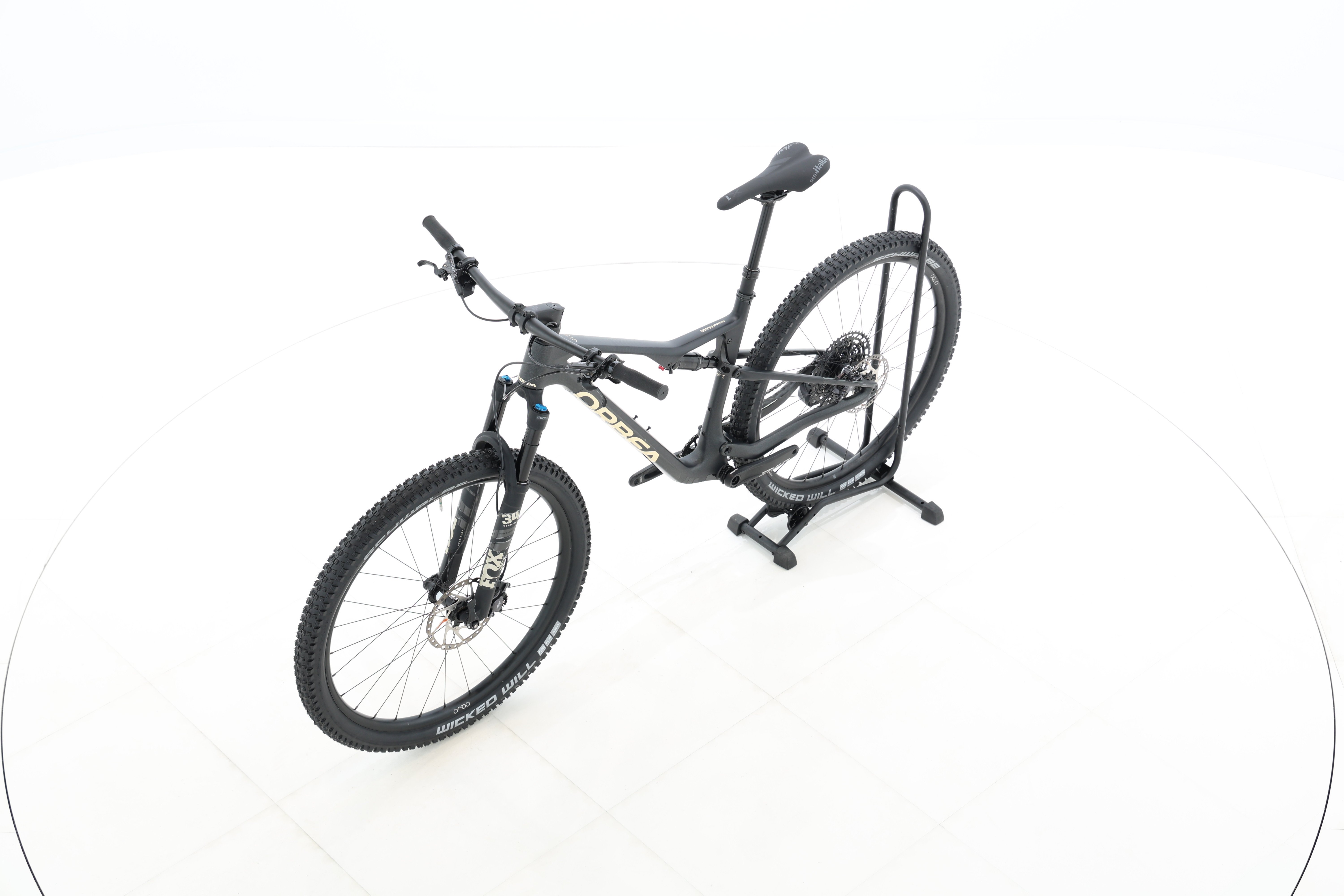 c38d129a-cf95-4bce-93ff-2c590e8a8207