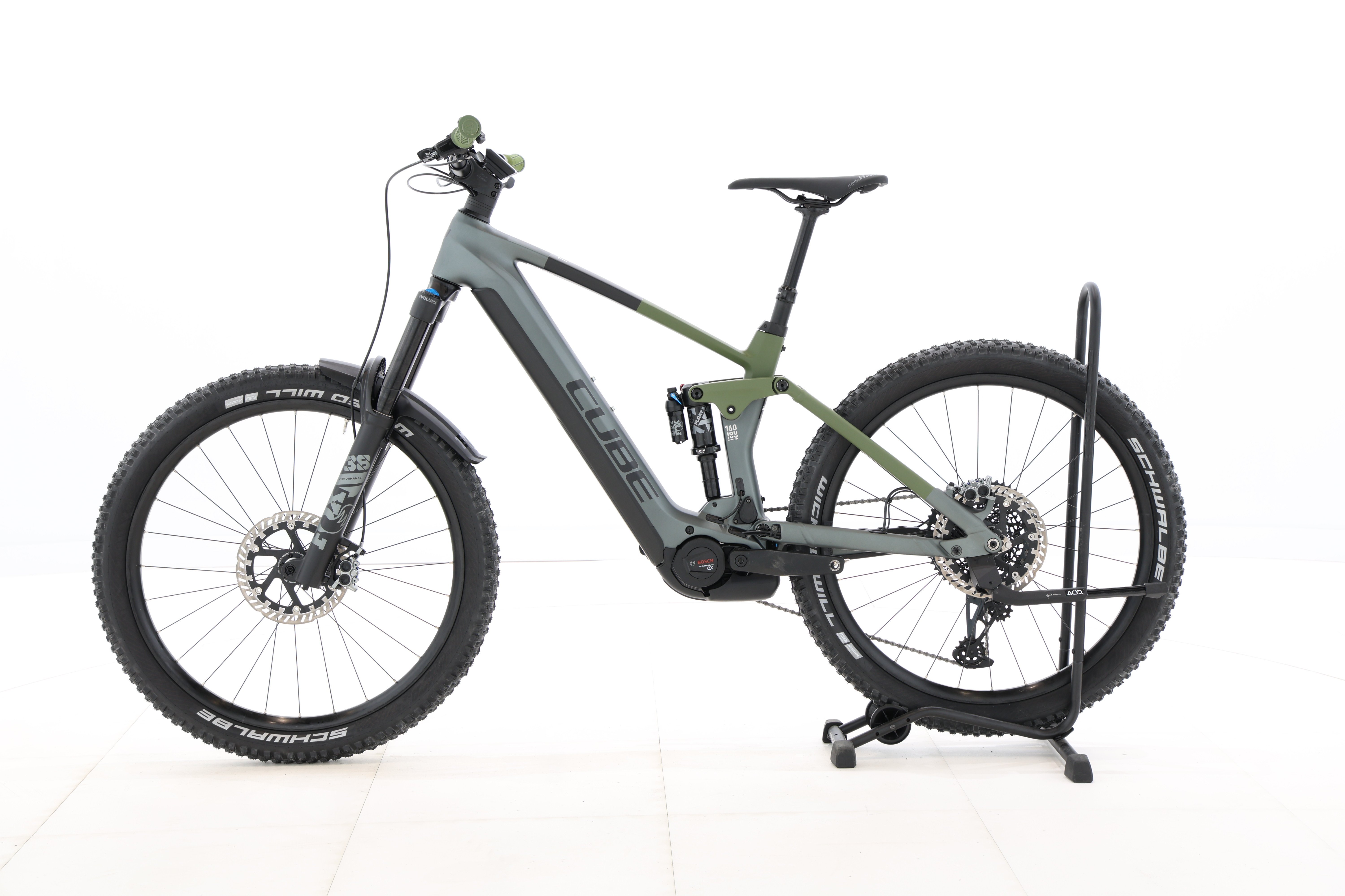 016e2922-c8cc-4aac-888d-616643f7c93b