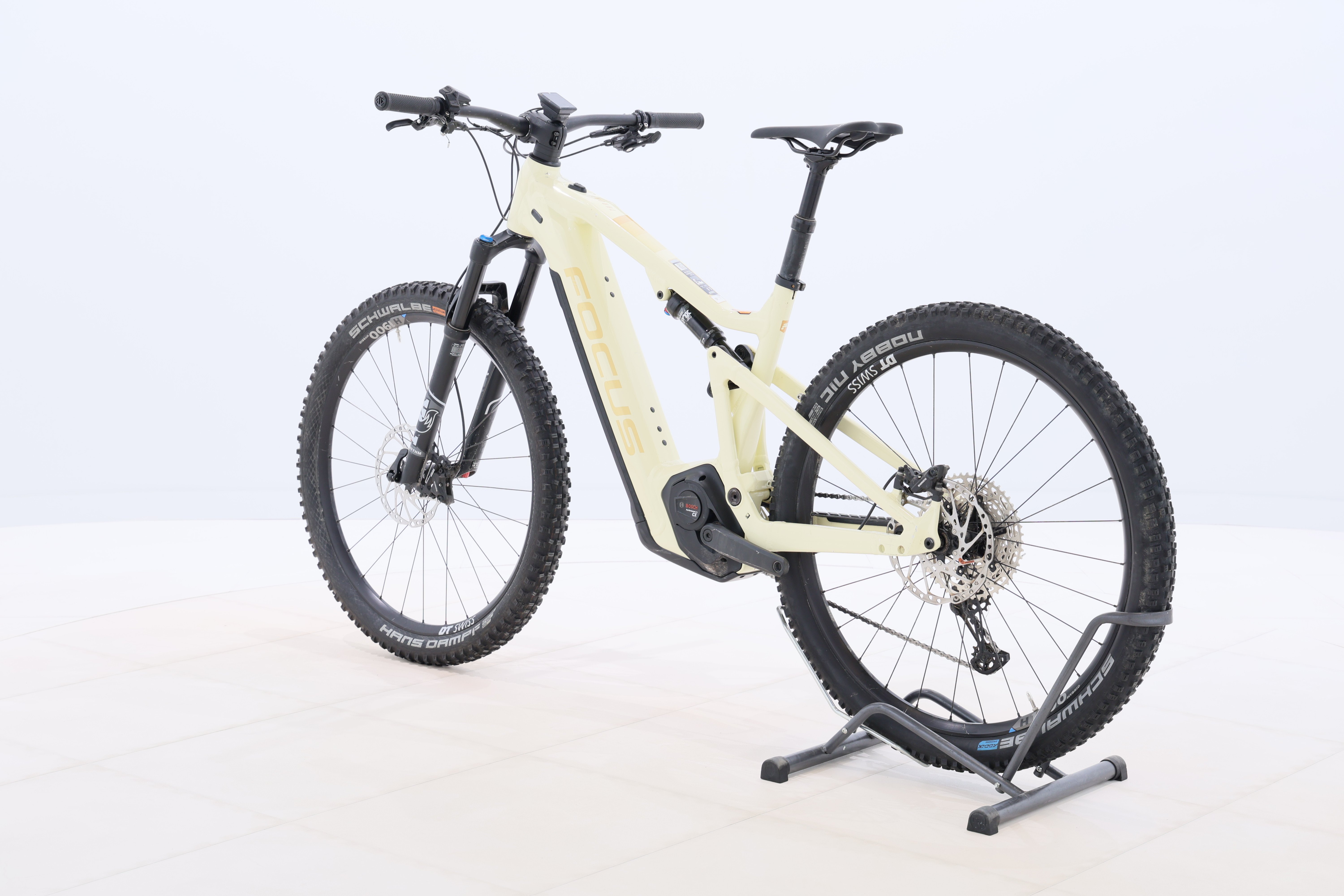 0bade418-950a-4d0e-8851-6c4460c5817e