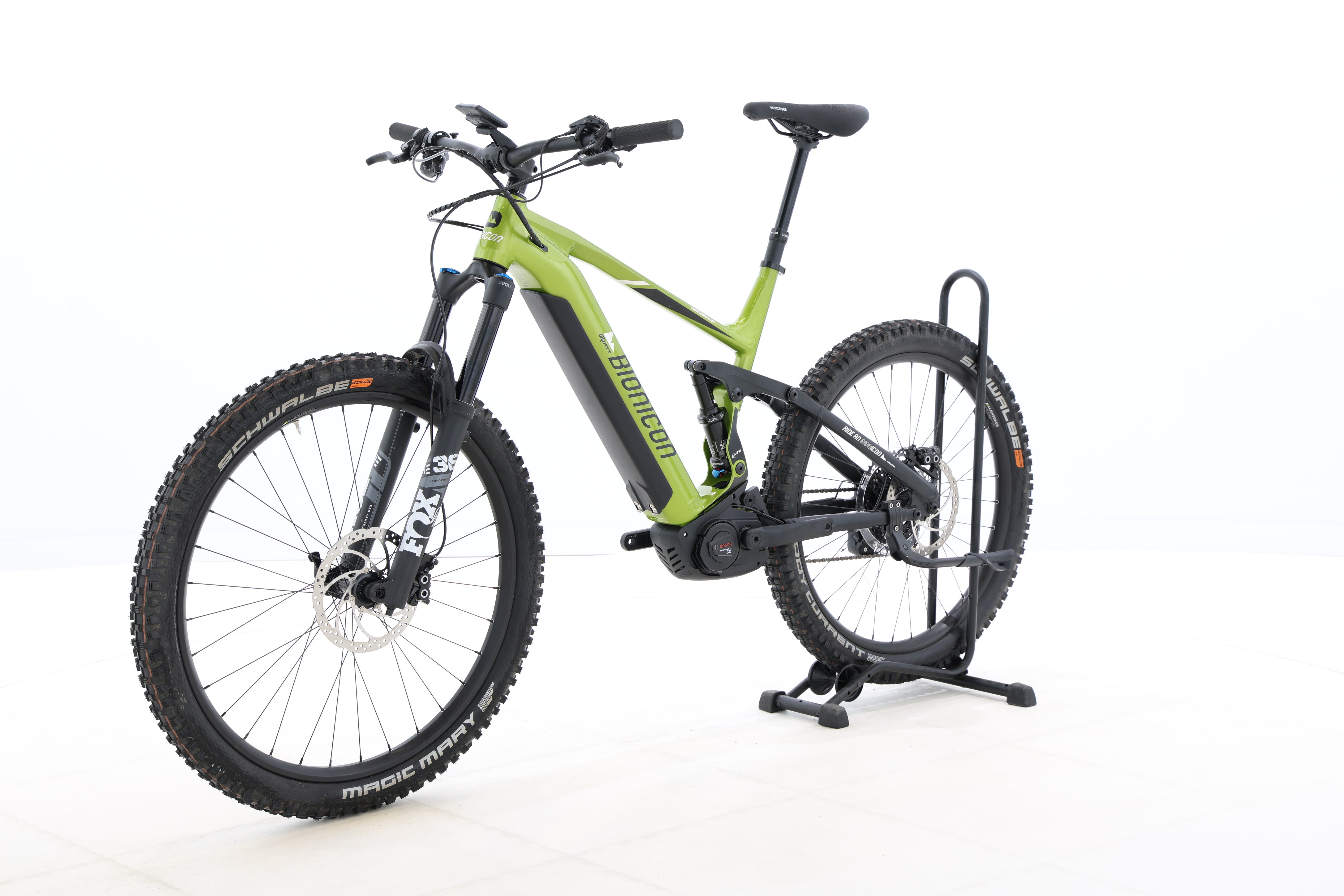 fc0c53e4-b801-45a9-b87e-6cb8d4325956